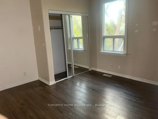 Photo 2 of 33 Olmstead Street, Hamilton, Westdale — HOMEH