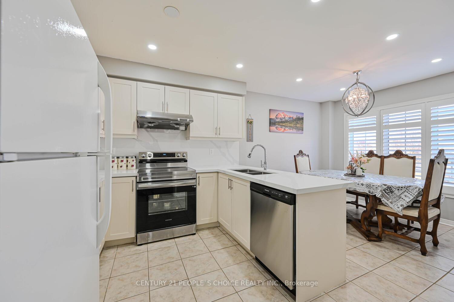 Photo 18 of 4 Domenico Crescent, Brampton, Bram East — HOMEH