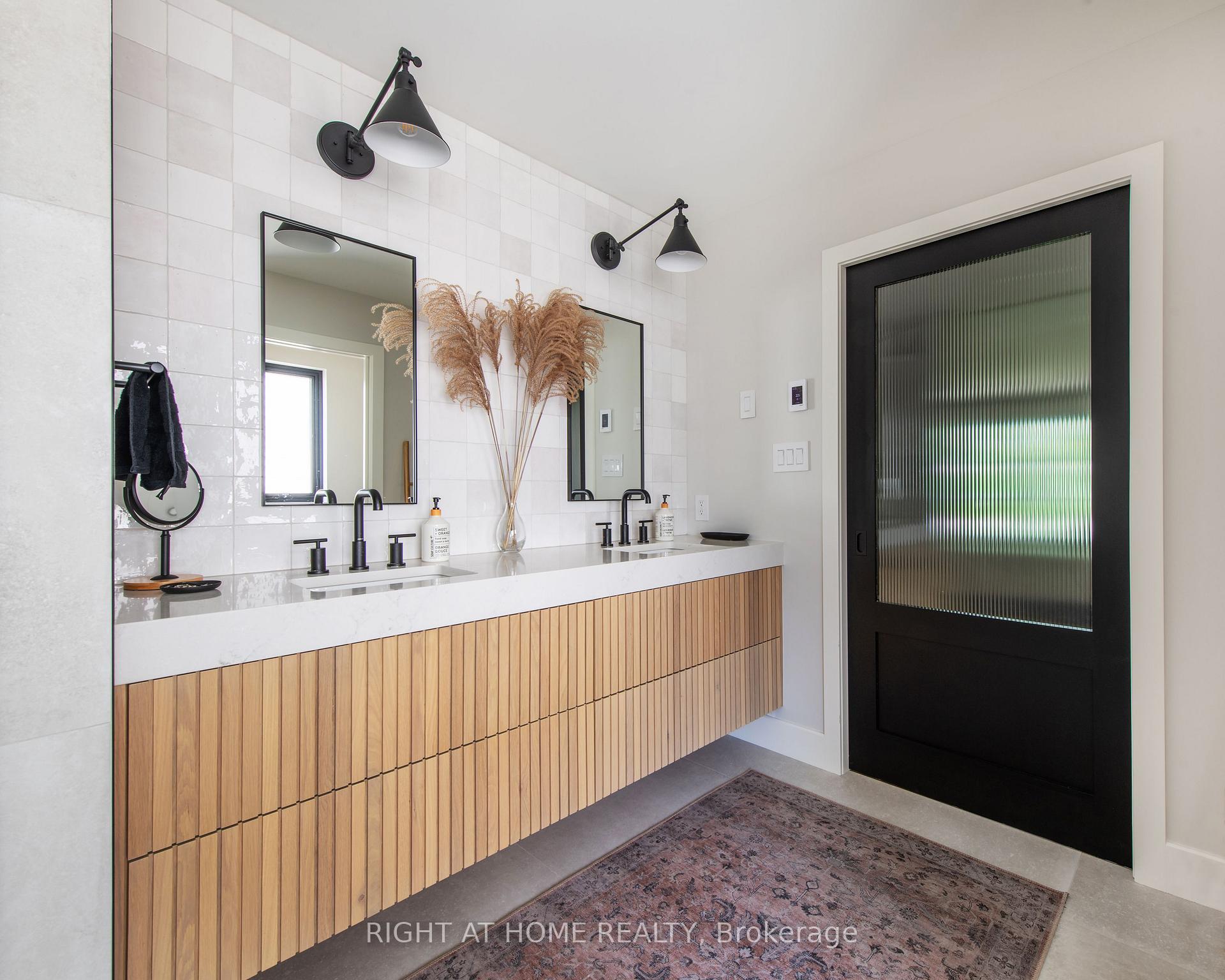 Photo 22 of 421 Fraser Avenue, Ottawa, Woodroffe — HOMEH