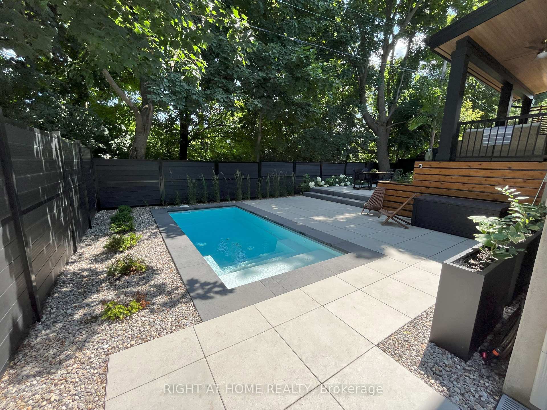 Photo 34 of 421 Fraser Avenue, Ottawa, Woodroffe — HOMEH