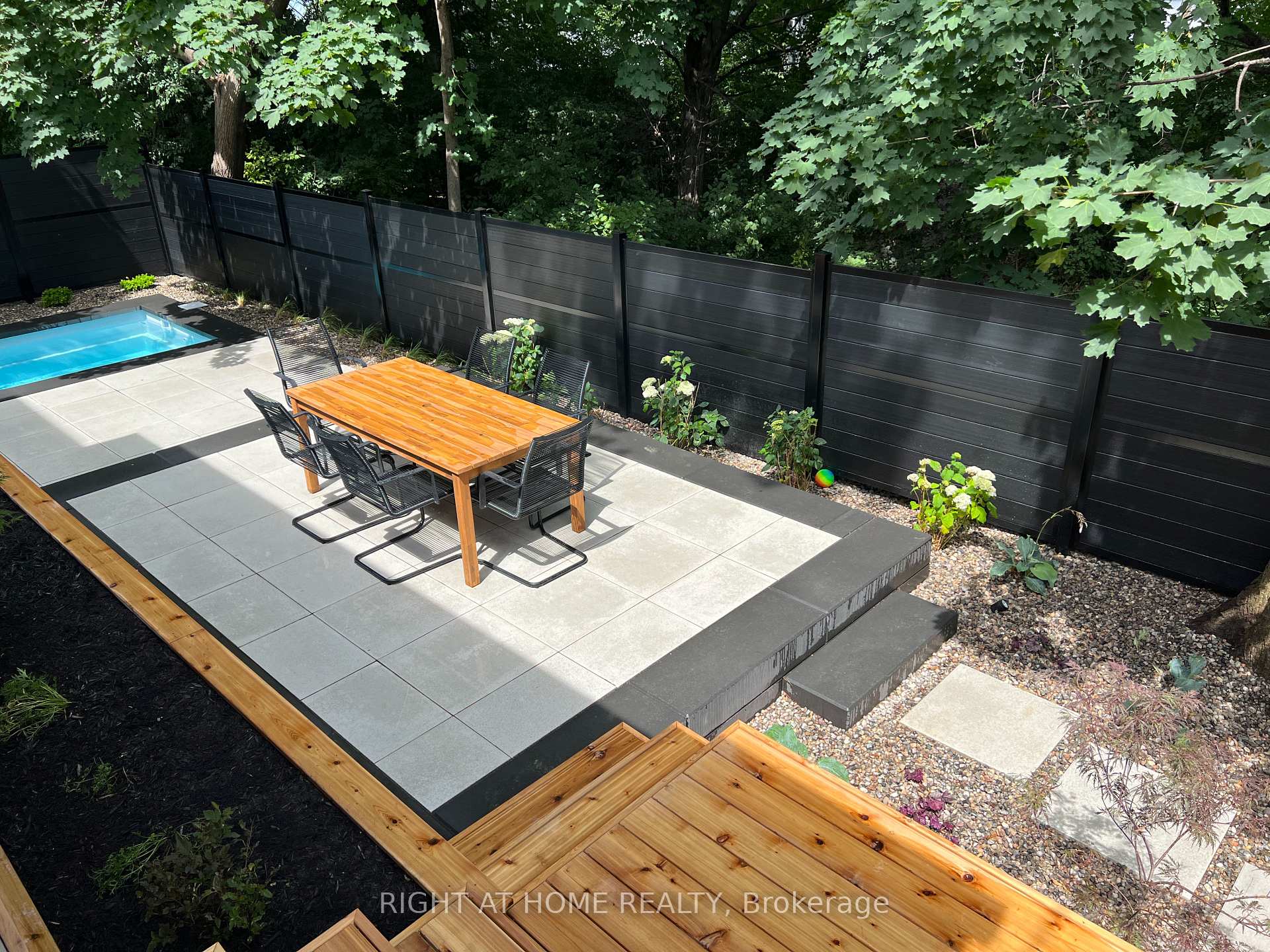 Photo 37 of 421 Fraser Avenue, Ottawa, Woodroffe — HOMEH
