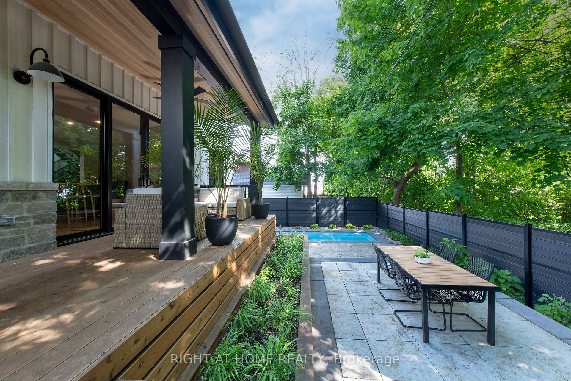 Photo 41 of 421 Fraser Avenue, Ottawa, Woodroffe — HOMEH