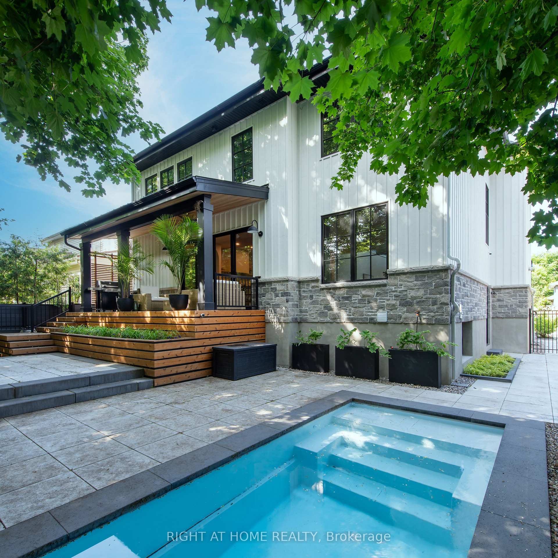 Photo 46 of 421 Fraser Avenue, Ottawa, Woodroffe — HOMEH