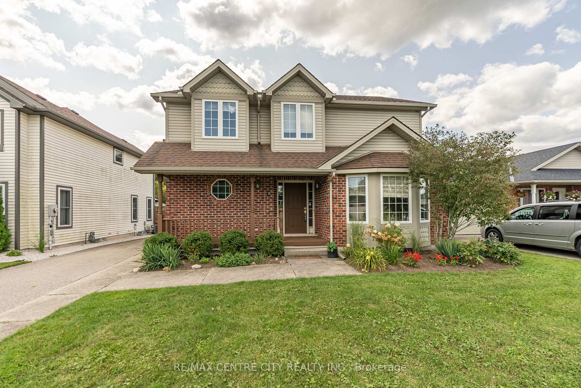 Photo 4 of 8 Cottonwood Boulevard, Aylmer — HOMEH