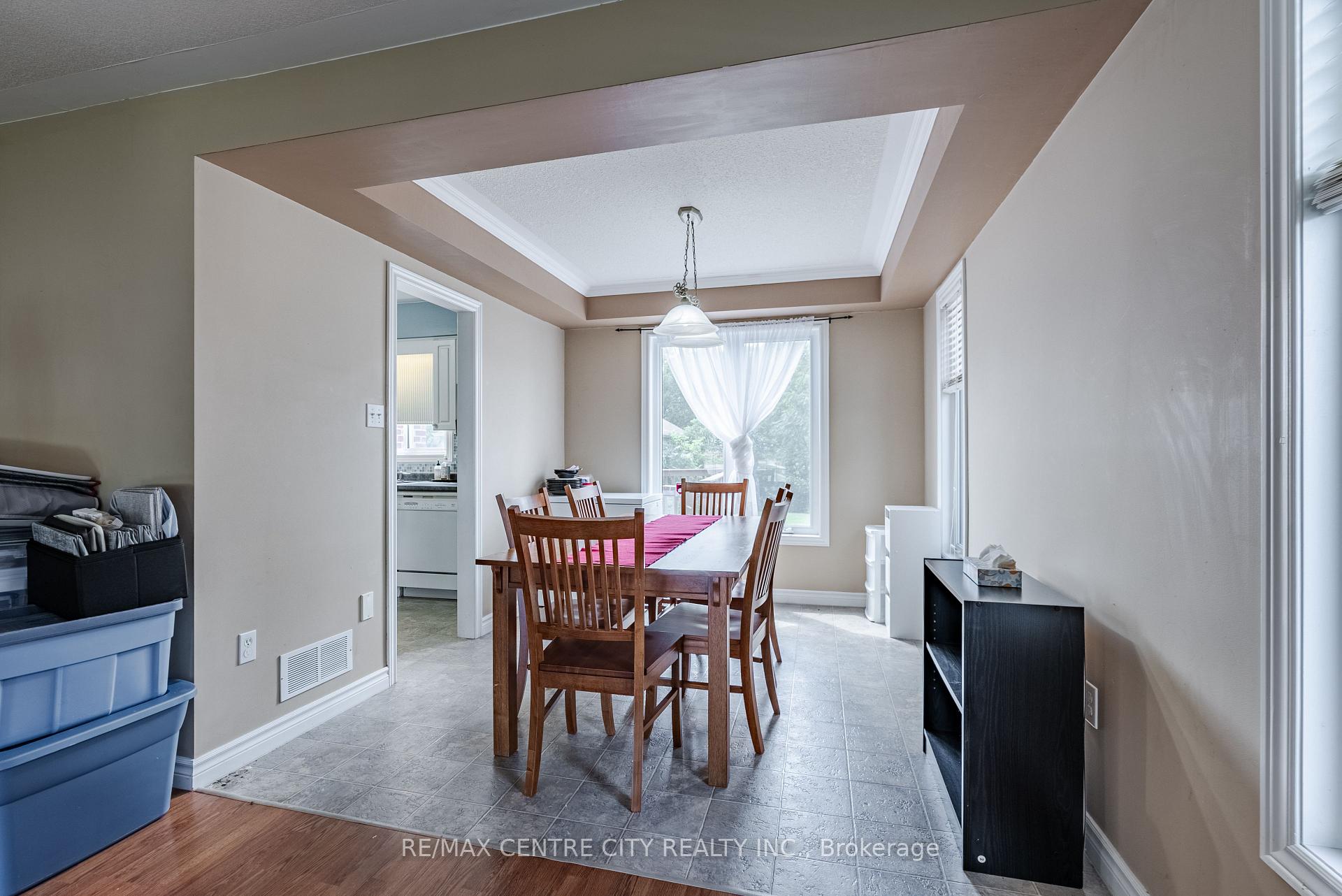 Photo 8 of 8 Cottonwood Boulevard, Aylmer — HOMEH