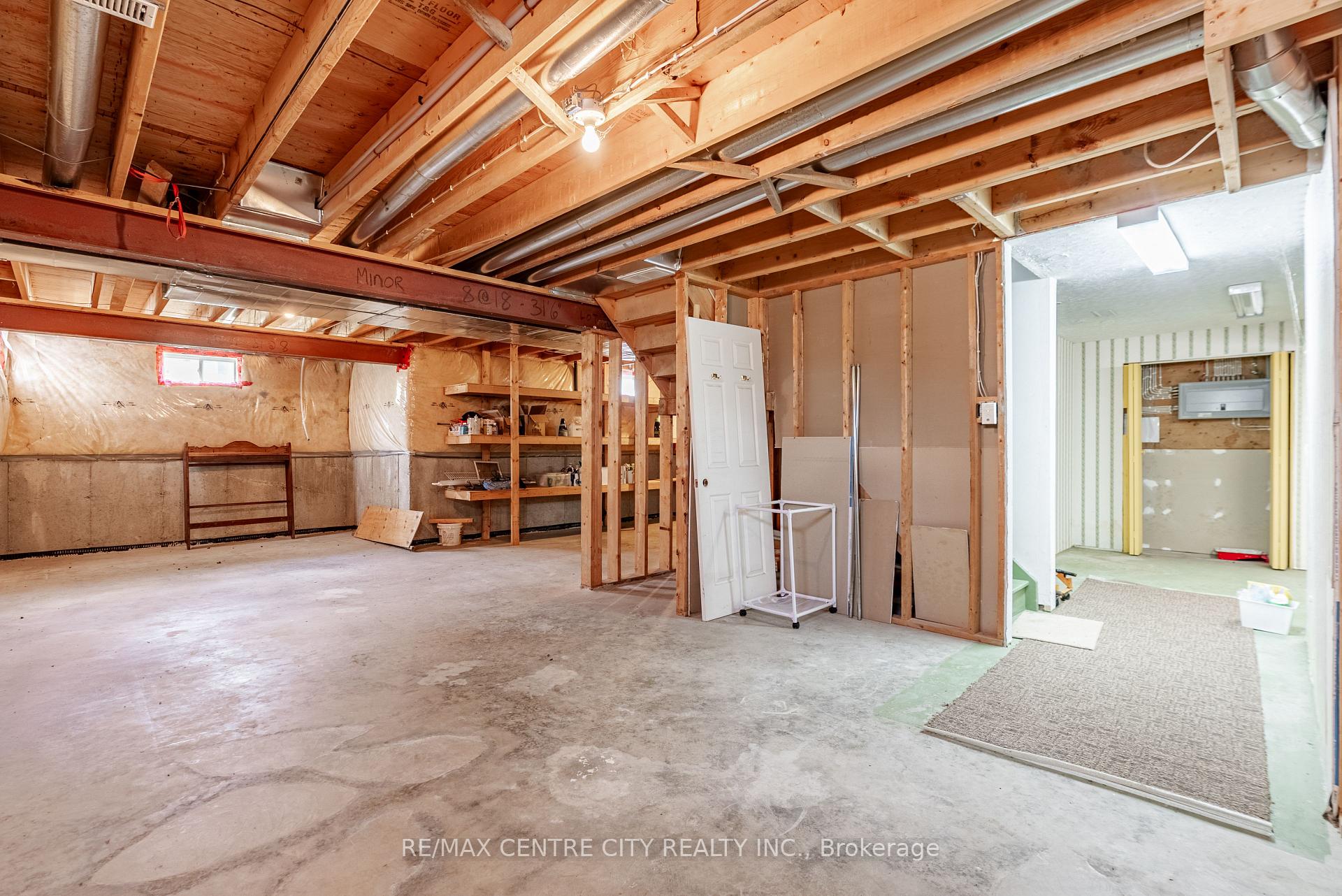 Photo 10 of 8 Cottonwood Boulevard, Aylmer — HOMEH