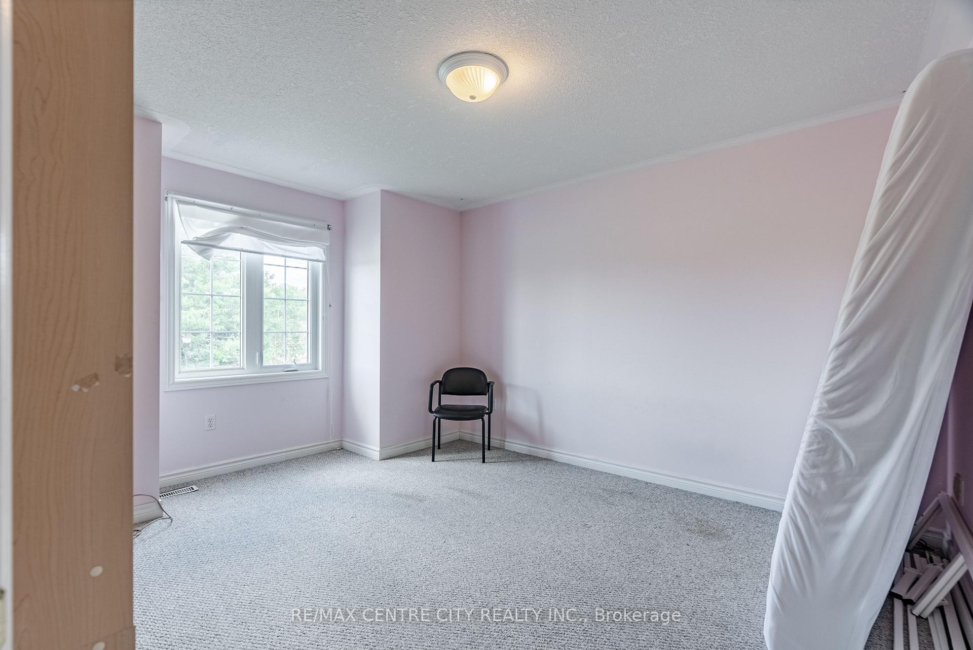Photo 15 of 8 Cottonwood Boulevard, Aylmer — HOMEH