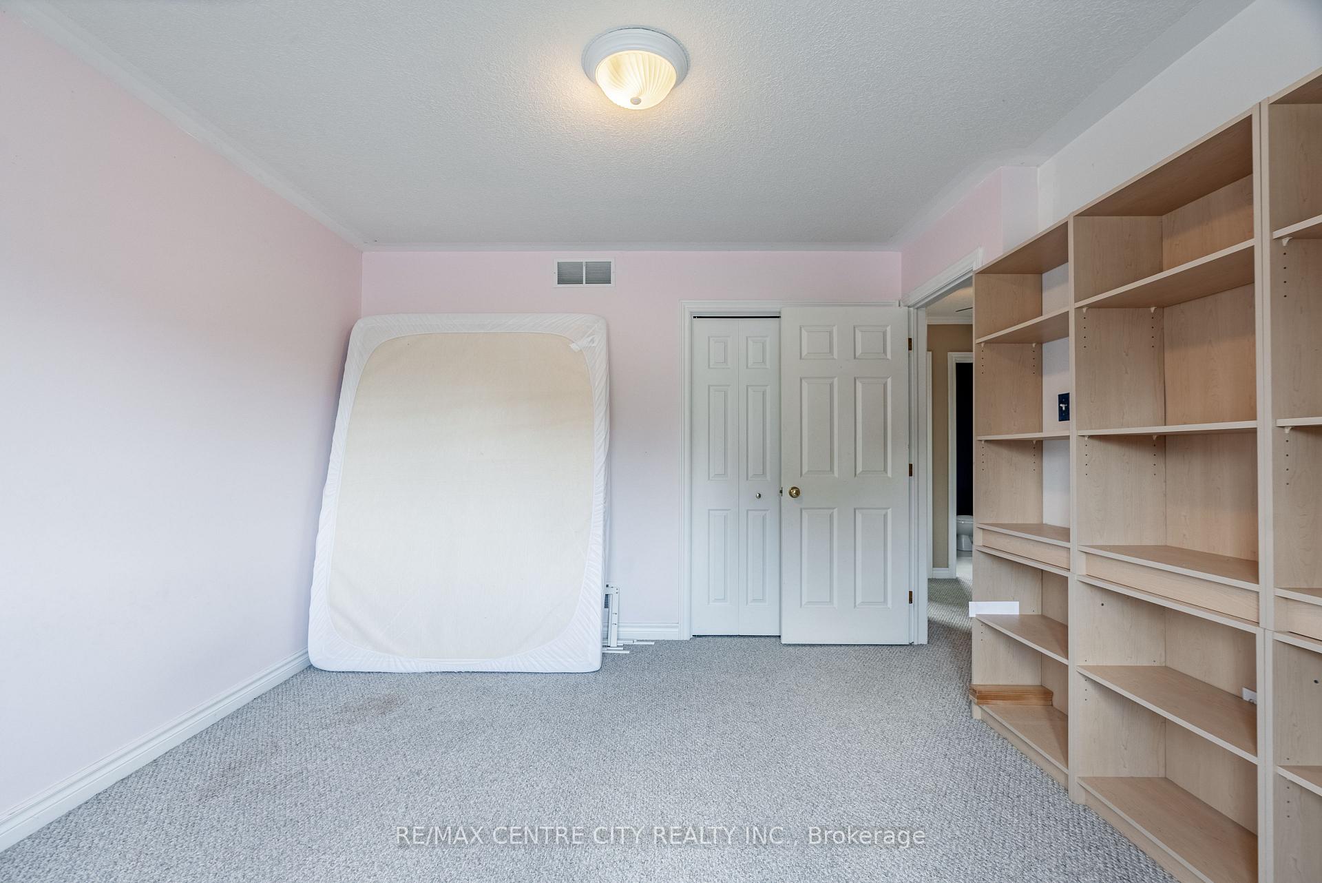 Photo 16 of 8 Cottonwood Boulevard, Aylmer — HOMEH