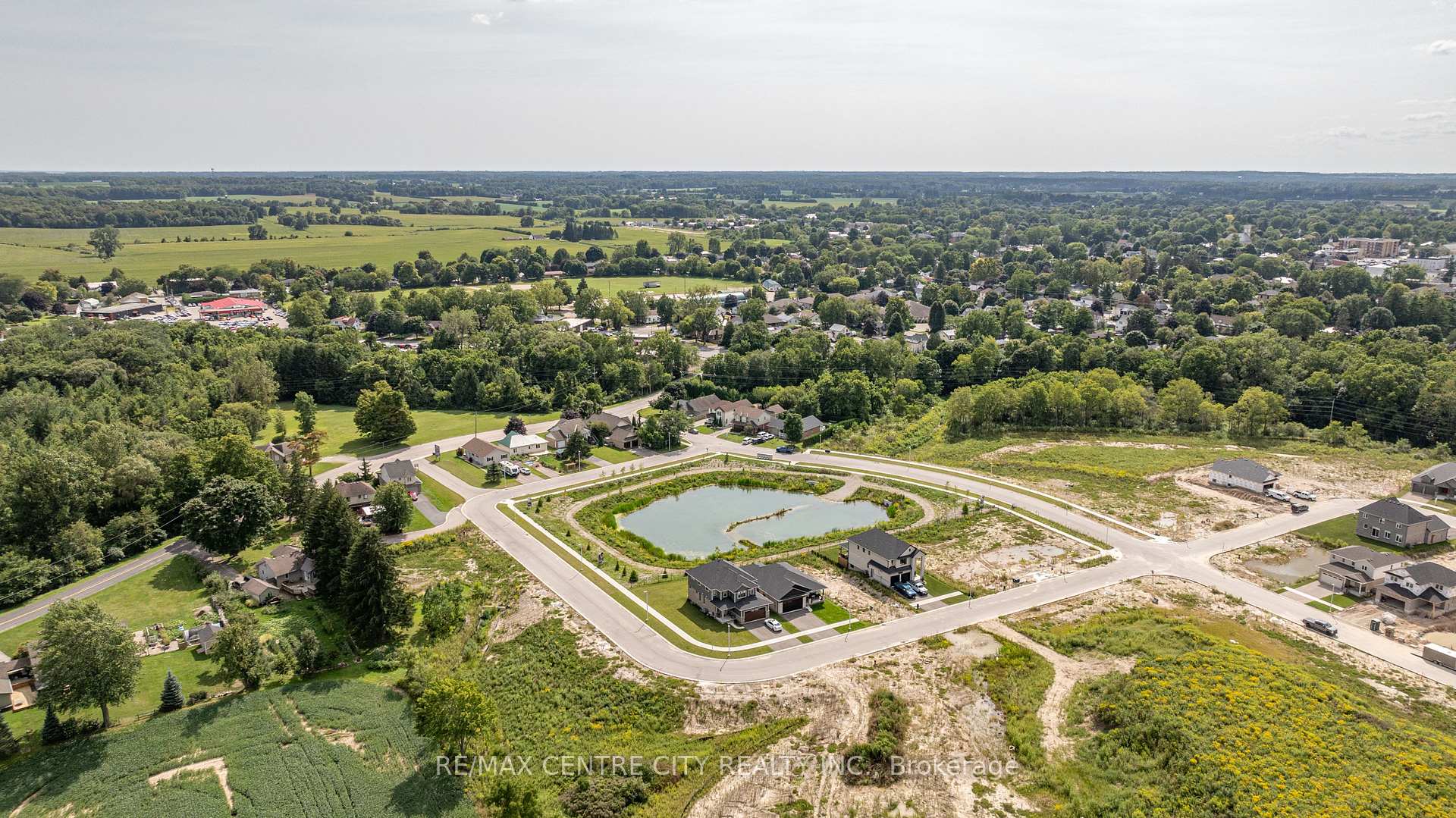 Photo 35 of 8 Cottonwood Boulevard, Aylmer — HOMEH