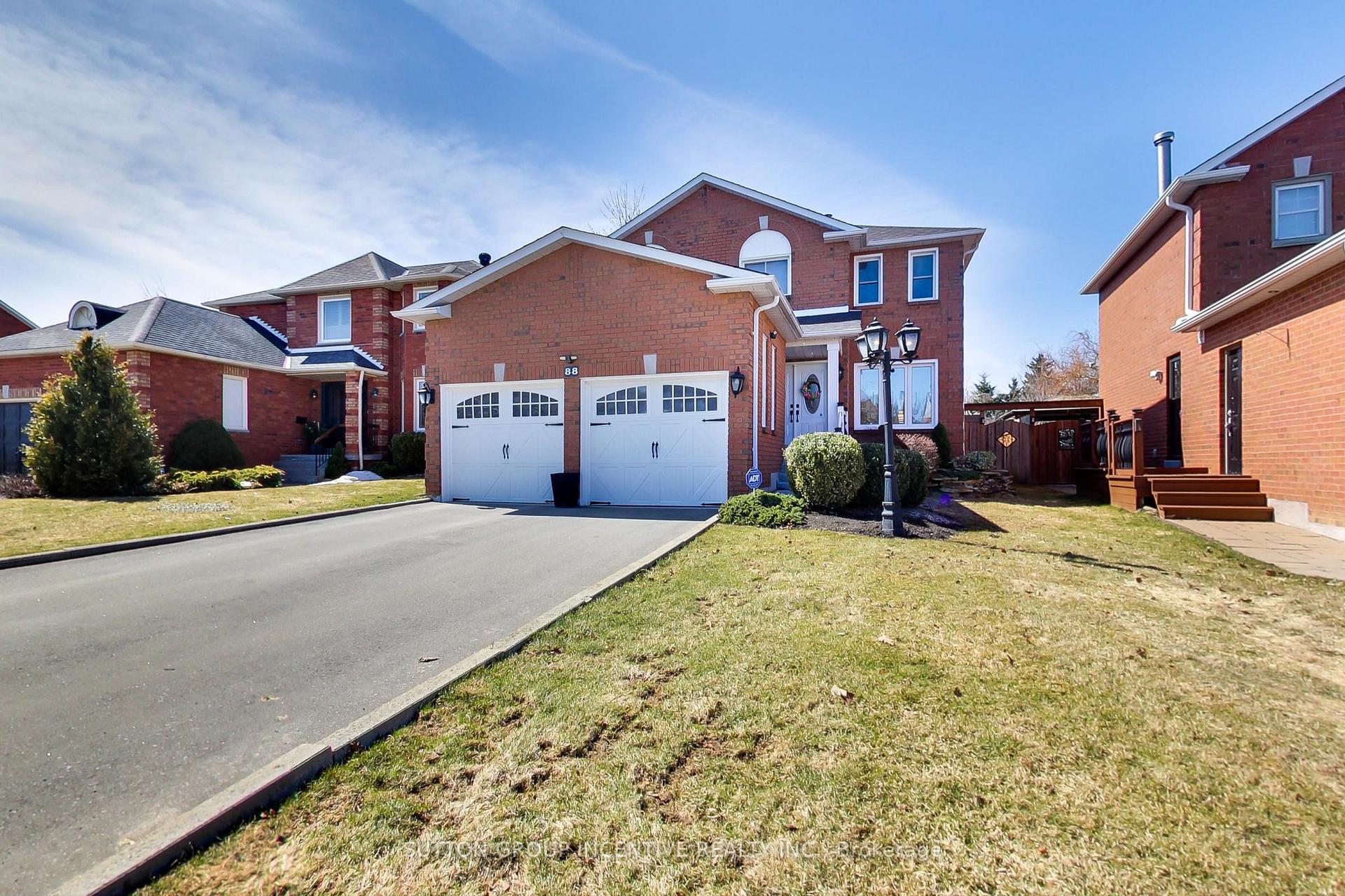 Photo 1 of 88 Golden Meadow Road, Barrie, Bayshore — HOMEH