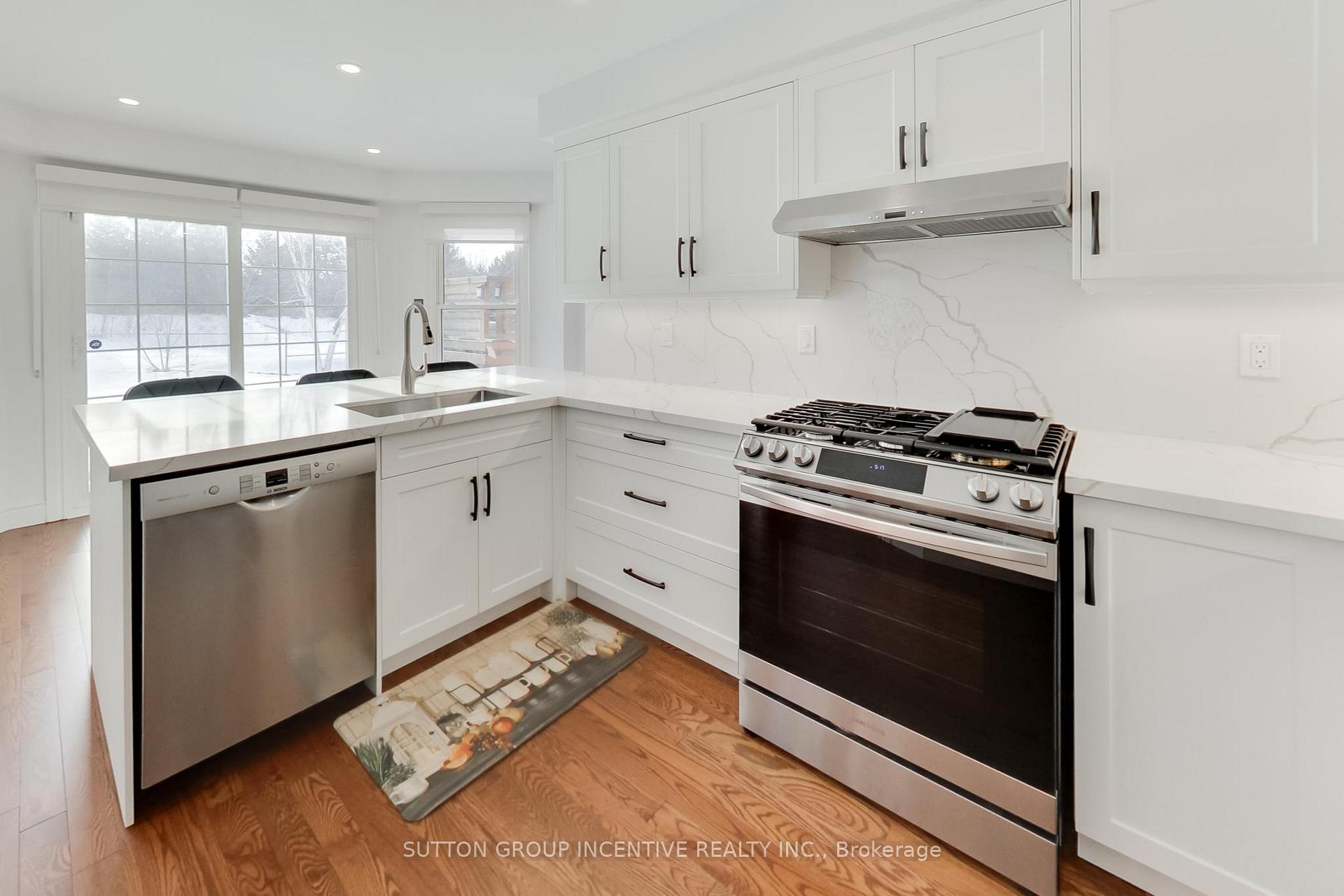 Photo 8 of 88 Golden Meadow Road, Barrie, Bayshore — HOMEH