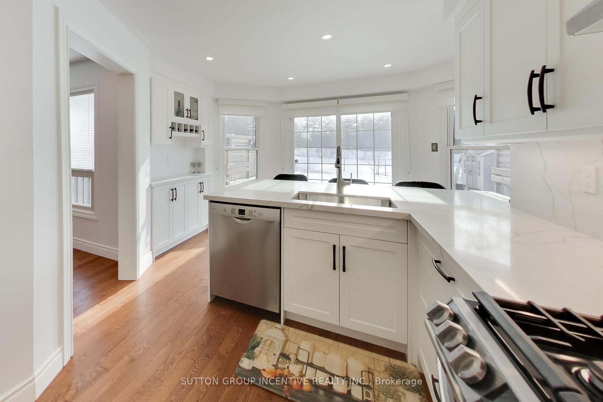 Photo 9 of 88 Golden Meadow Road, Barrie, Bayshore — HOMEH