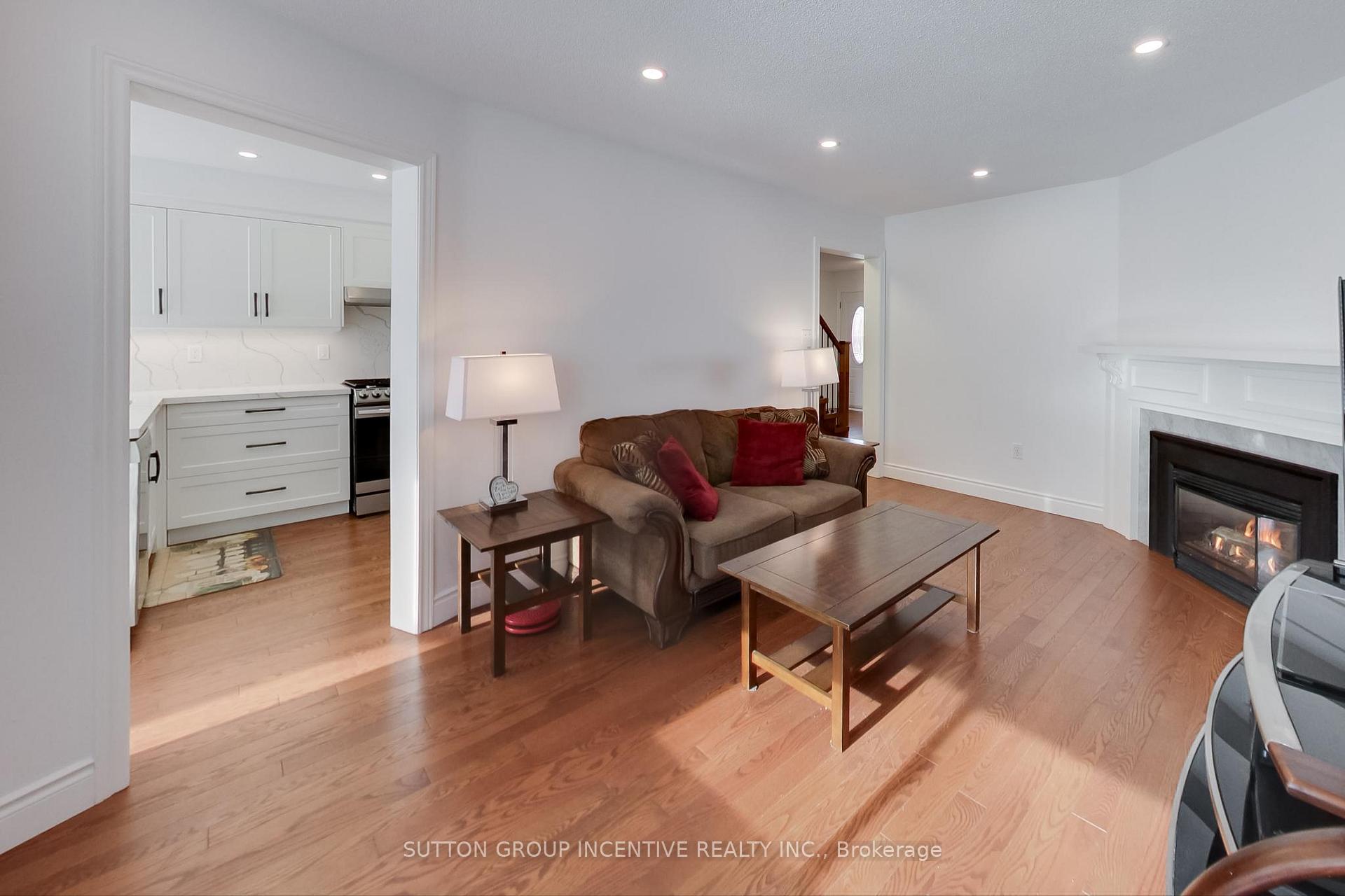 Photo 10 of 88 Golden Meadow Road, Barrie, Bayshore — HOMEH