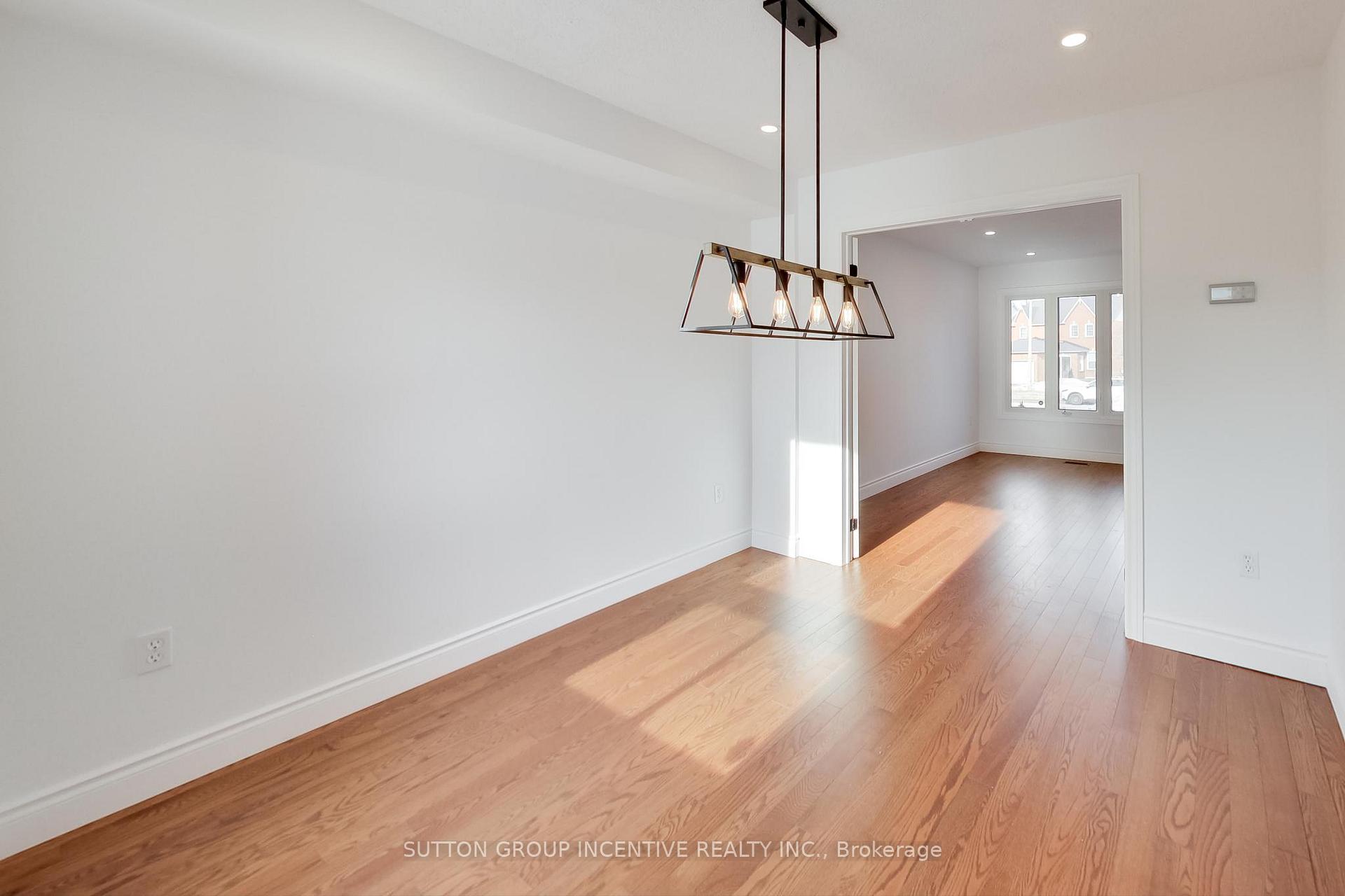 Photo 13 of 88 Golden Meadow Road, Barrie, Bayshore — HOMEH