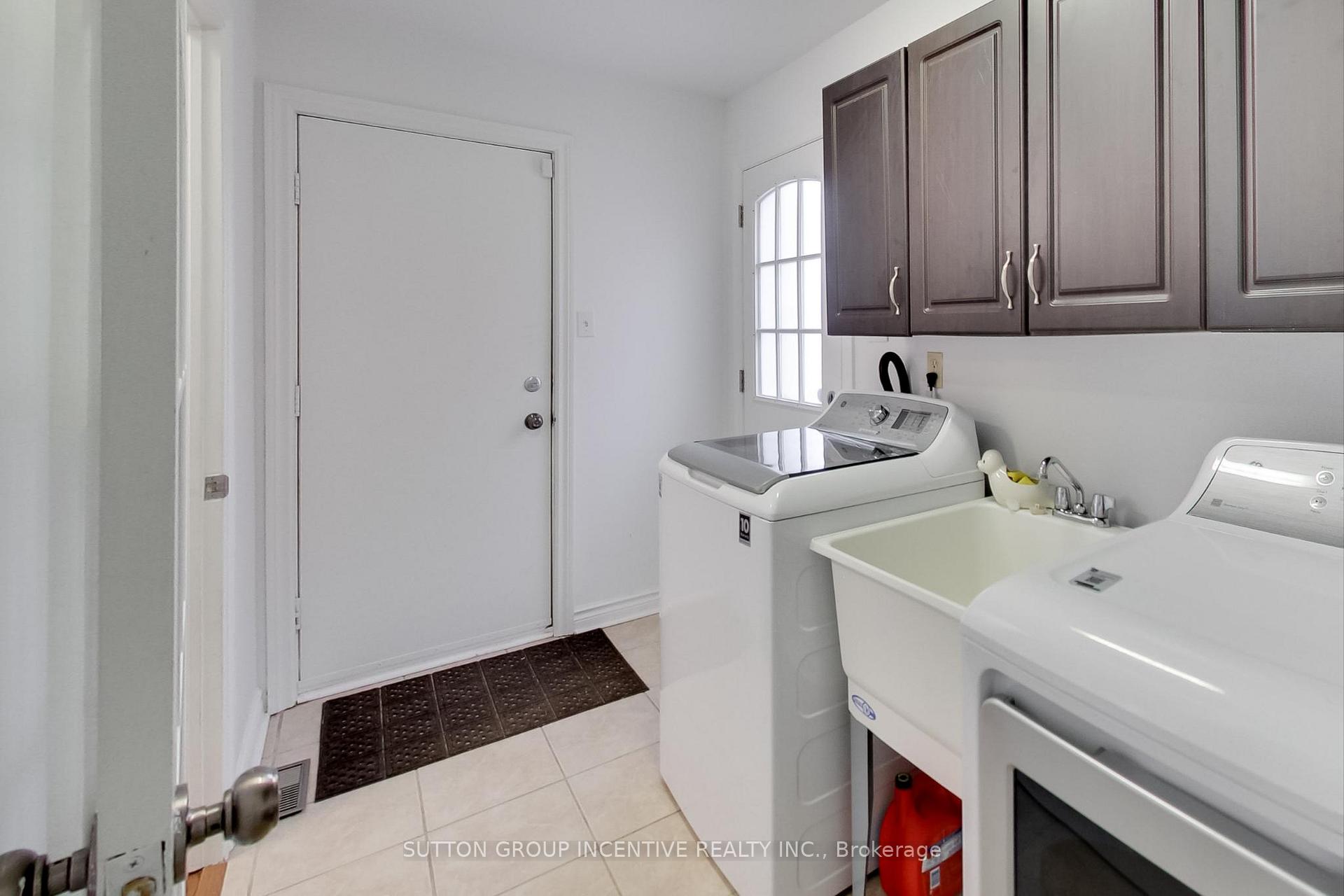 Photo 17 of 88 Golden Meadow Road, Barrie, Bayshore — HOMEH