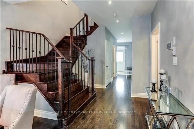 Photo 2 of 10 Andretti Crescent, Brampton, Credit Valley — HOMEH