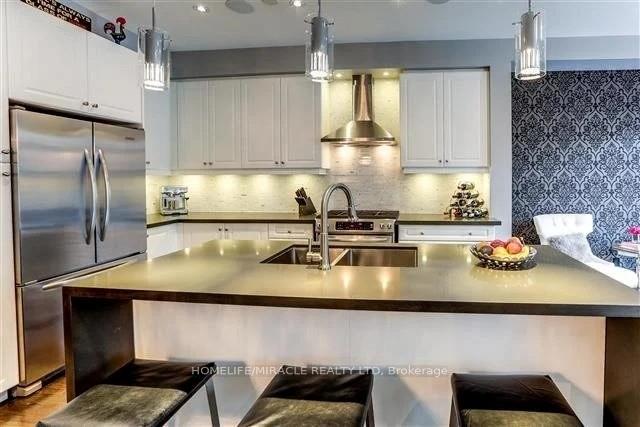 Photo 6 of 10 Andretti Crescent, Brampton, Credit Valley — HOMEH