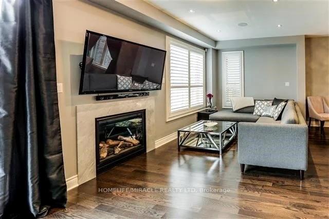 Photo 7 of 10 Andretti Crescent, Brampton, Credit Valley — HOMEH