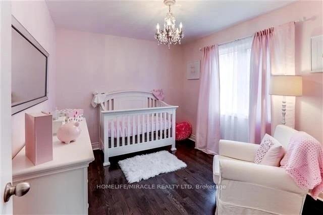 Photo 11 of 10 Andretti Crescent, Brampton, Credit Valley — HOMEH