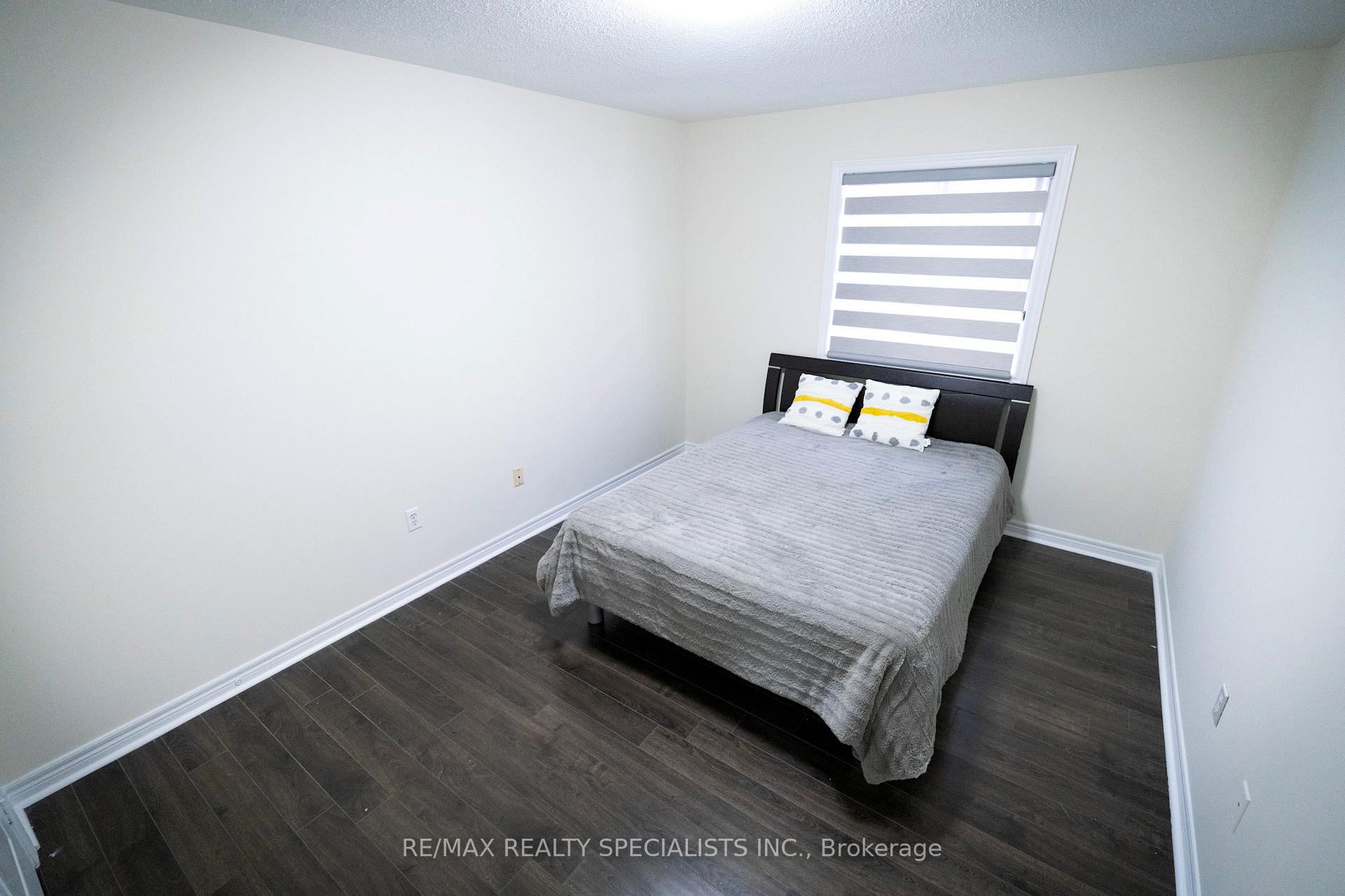 Photo 15 of 11 Foxmere Road, Brampton, Fletcher's Meadow — HOMEH