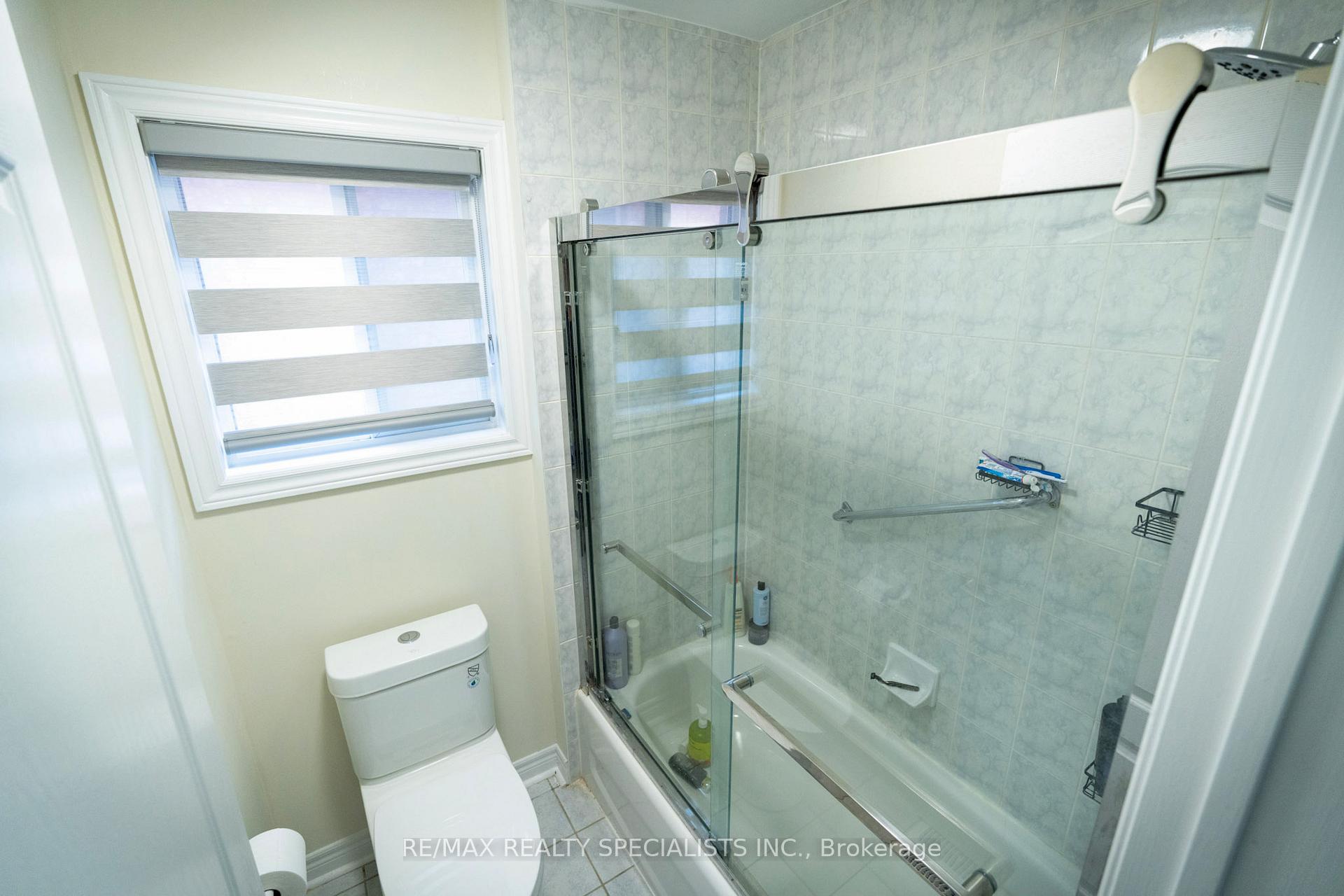 Photo 21 of 11 Foxmere Road, Brampton, Fletcher's Meadow — HOMEH