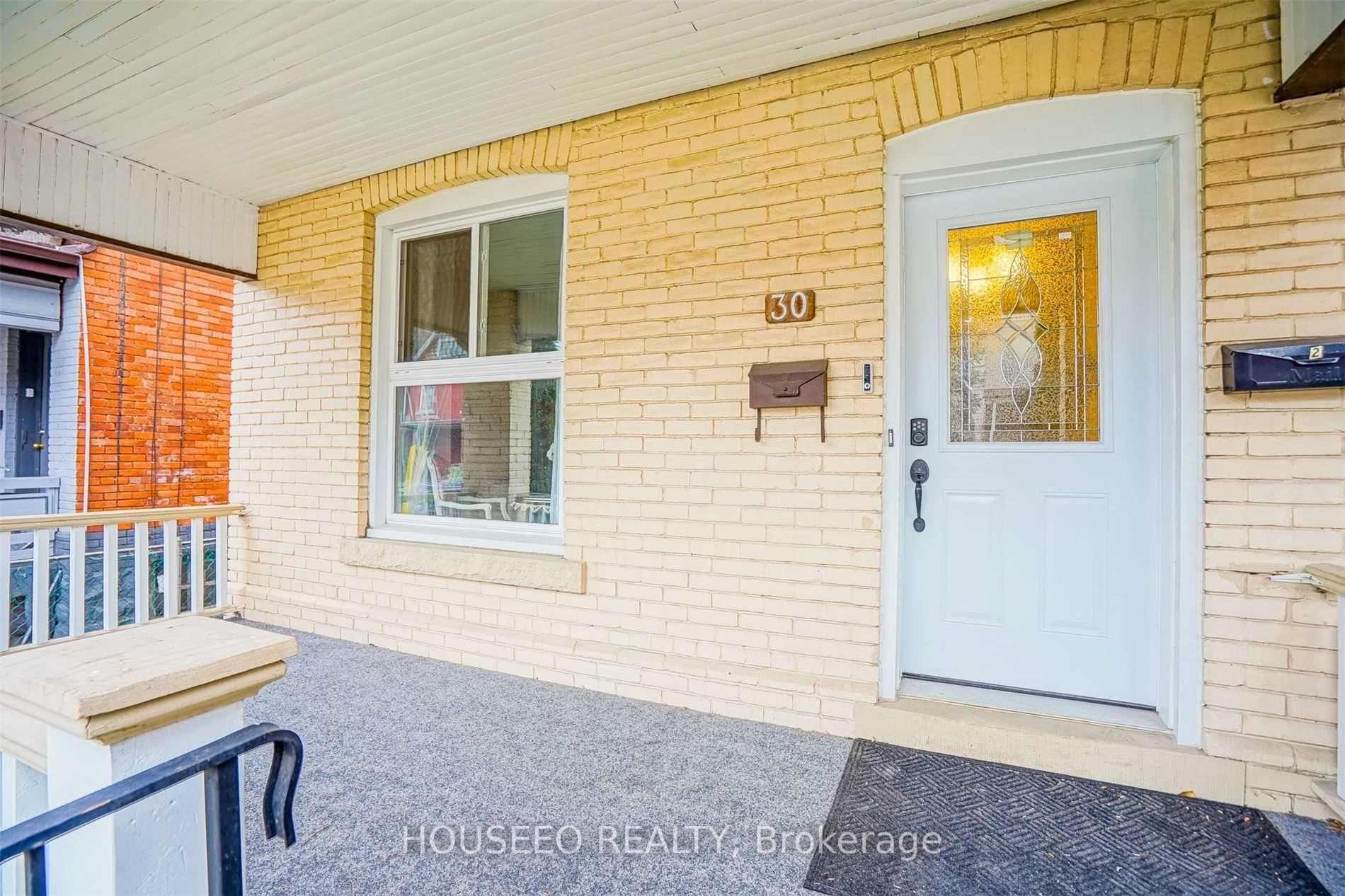 Photo 3 of 30 Arthur Avenue N, Hamilton, Gibson — HOMEH