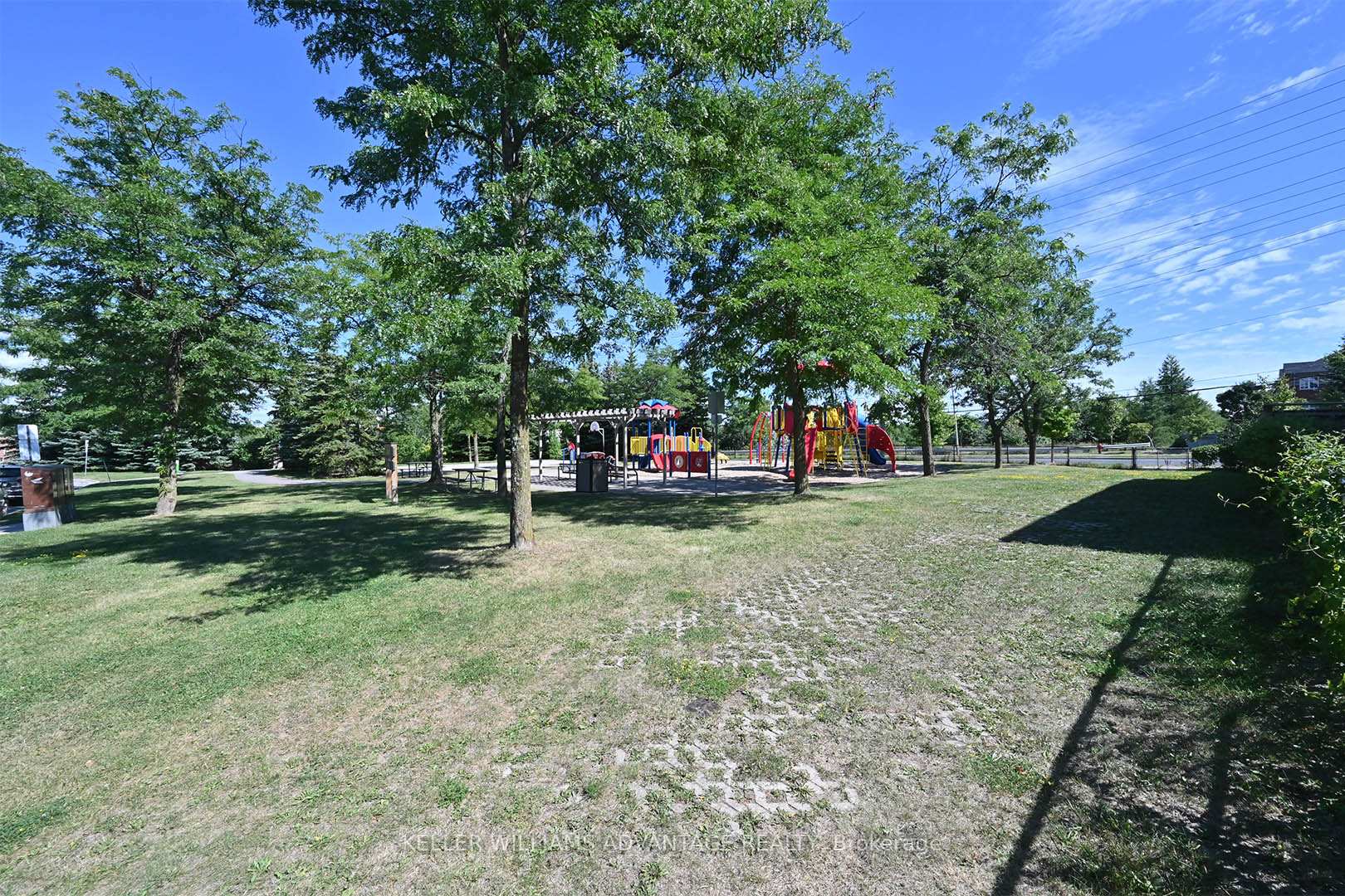 Photo 23 of 362 Pinnacle Trail, Aurora, Bayview Wellington — HOMEH