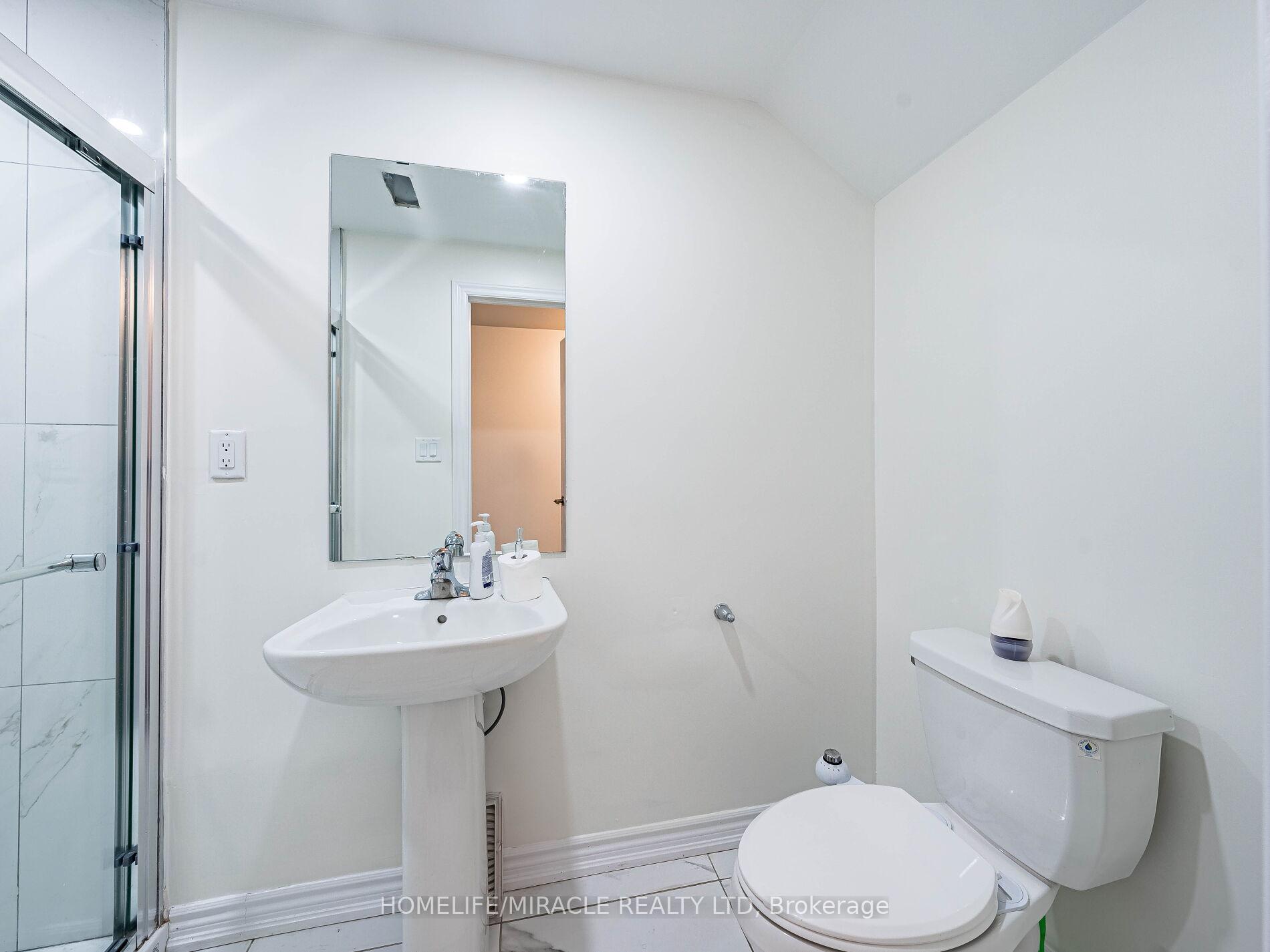 Photo 5 of 106 Halliford Place, Brampton, Goreway Drive Corridor — HOMEH