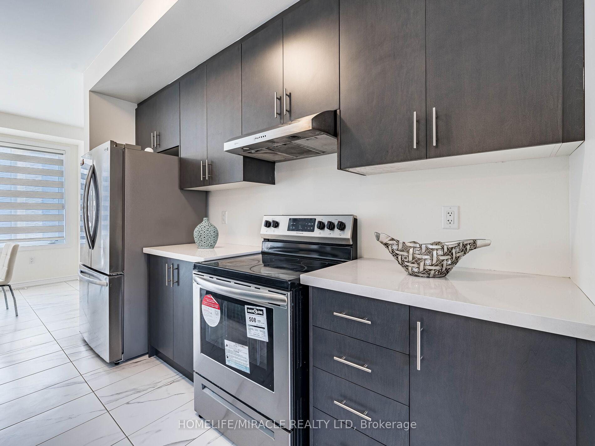 Photo 11 of 106 Halliford Place, Brampton, Goreway Drive Corridor — HOMEH