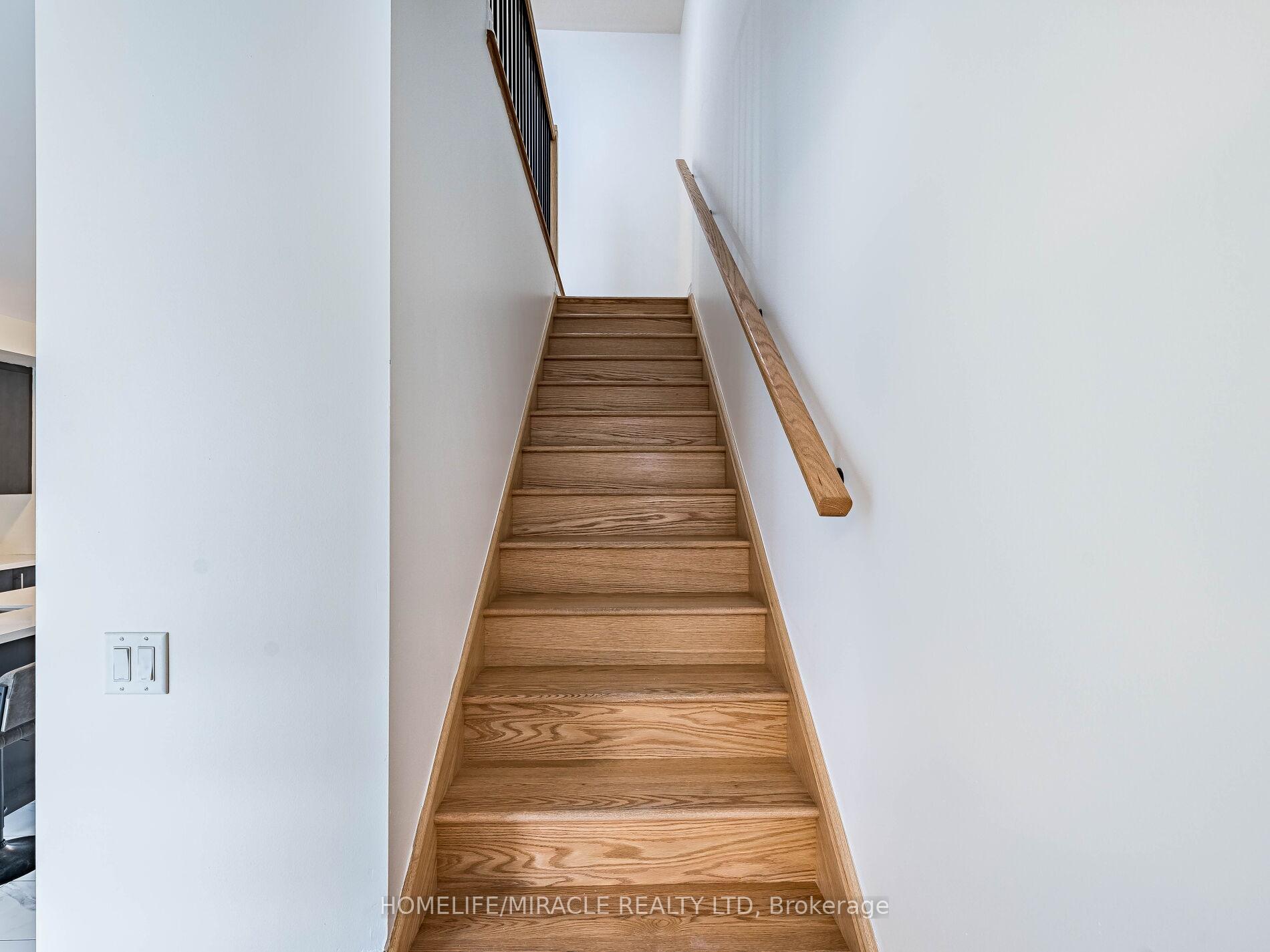 Photo 42 of 106 Halliford Place, Brampton, Goreway Drive Corridor — HOMEH