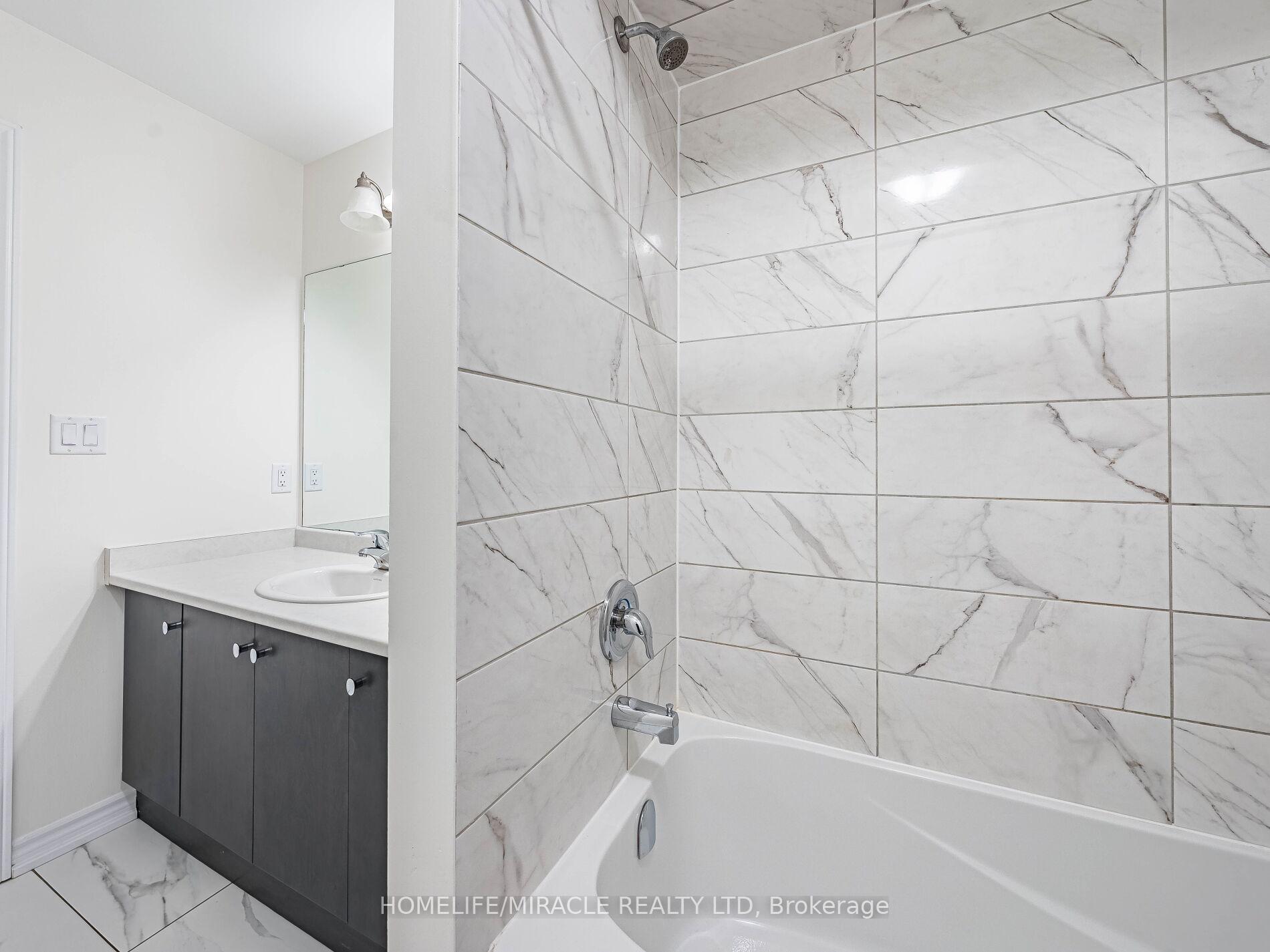 Photo 33 of 106 Halliford Place, Brampton, Goreway Drive Corridor — HOMEH