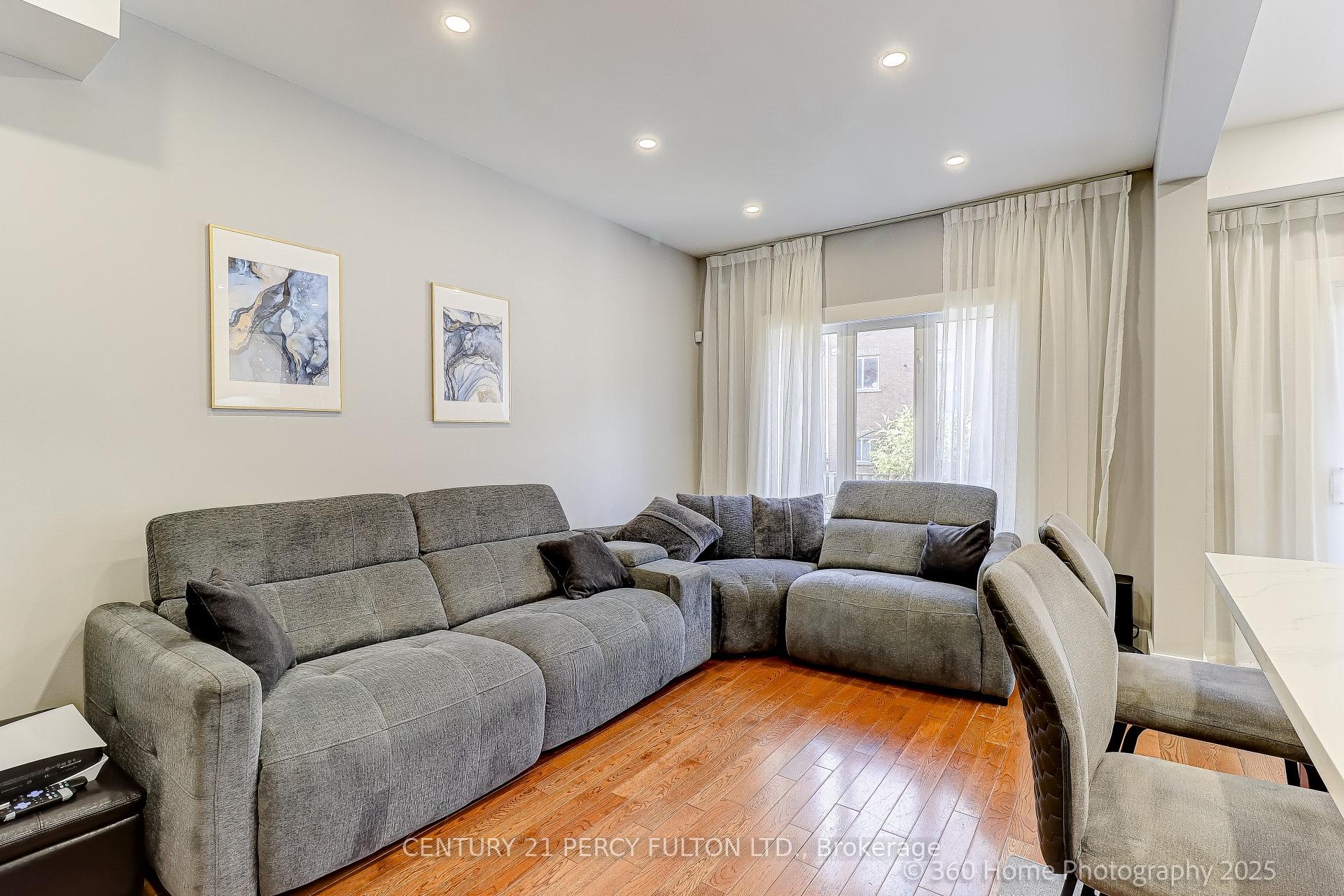 Photo 9 of 30 Marjoram Drive, Ajax, South East — HOMEH