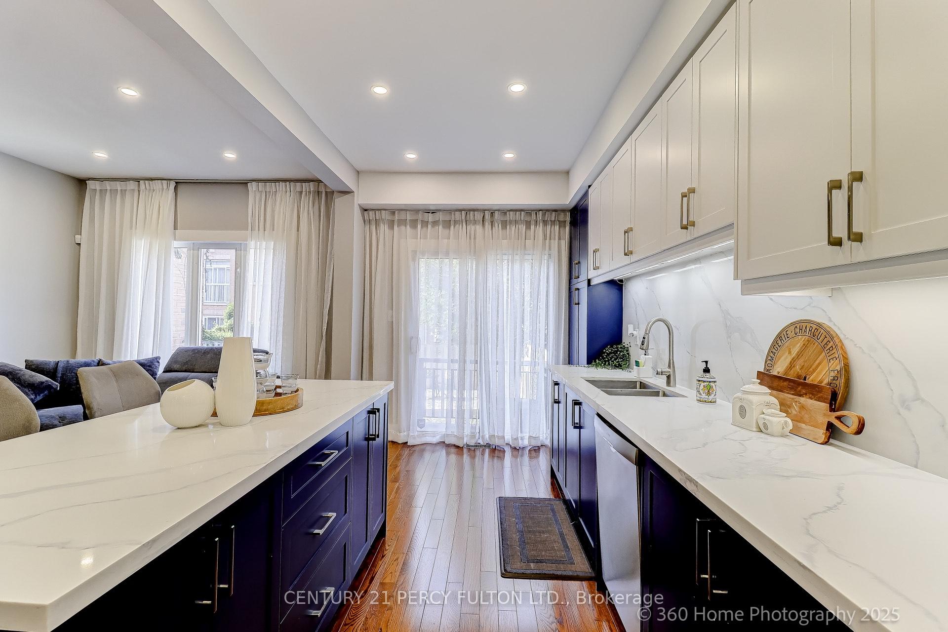 Photo 8 of 30 Marjoram Drive, Ajax, South East — HOMEH