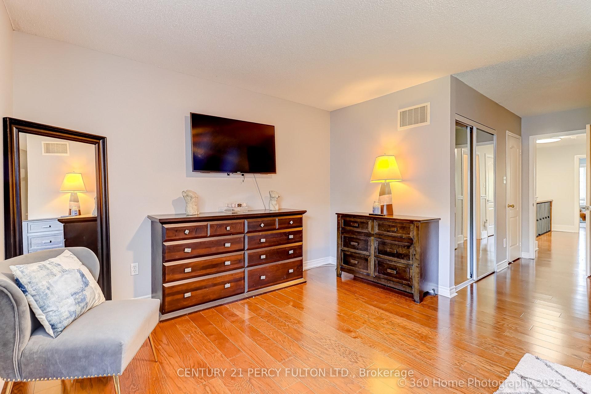Photo 15 of 30 Marjoram Drive, Ajax, South East — HOMEH