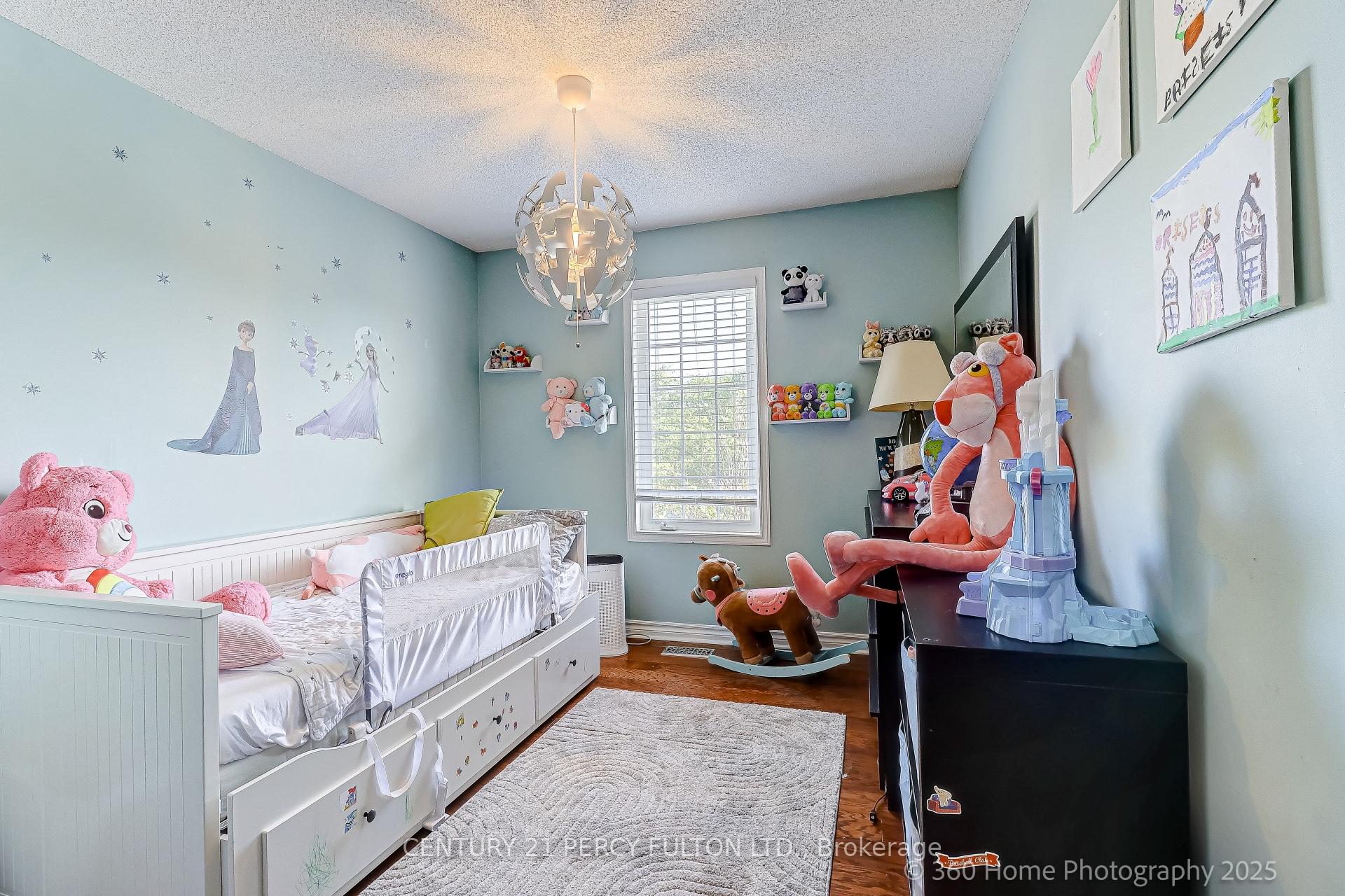 Photo 21 of 30 Marjoram Drive, Ajax, South East — HOMEH