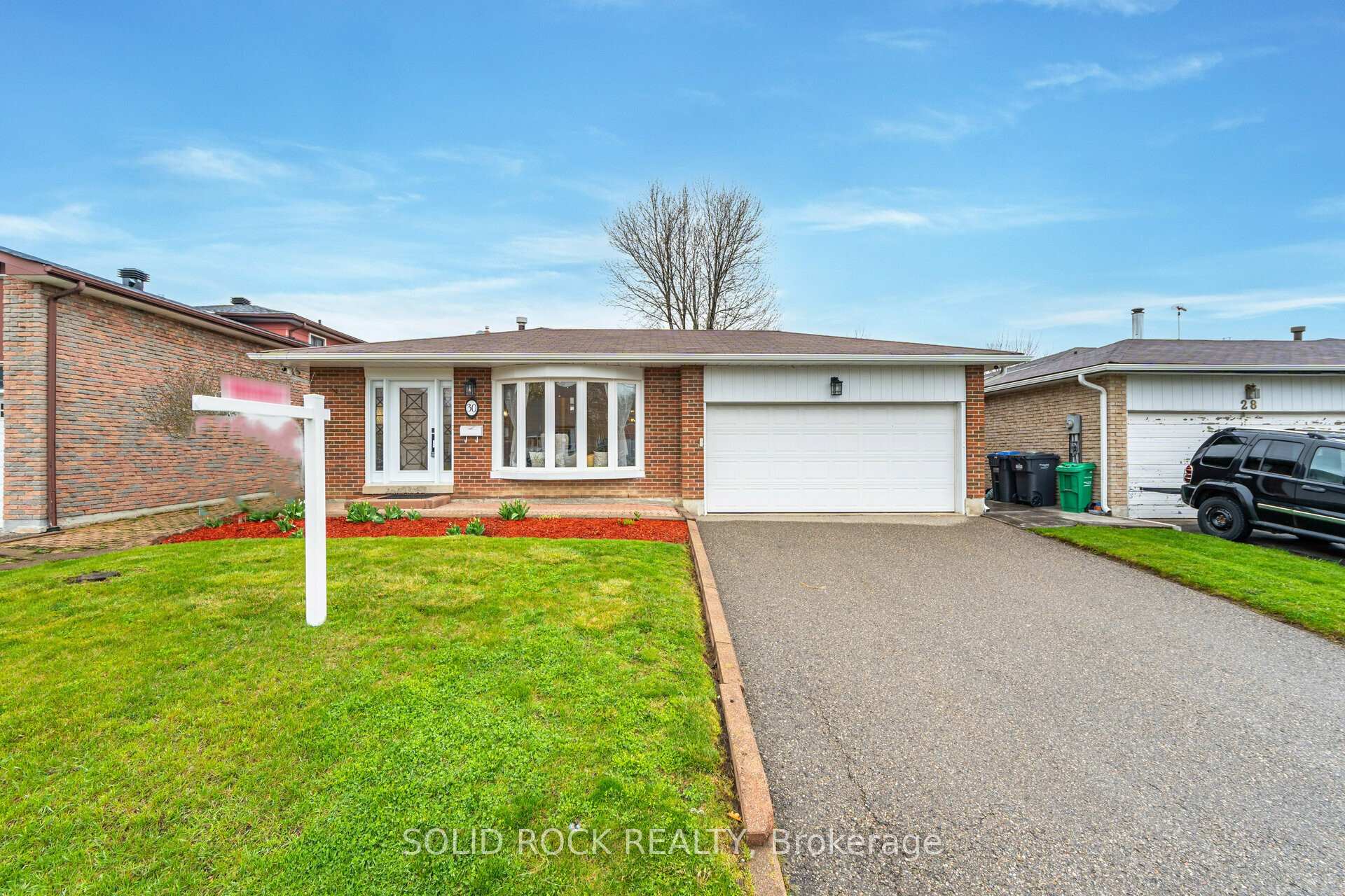 Photo 2 of 30 Pleasantview Avenue, Brampton, Brampton West — HOMEH