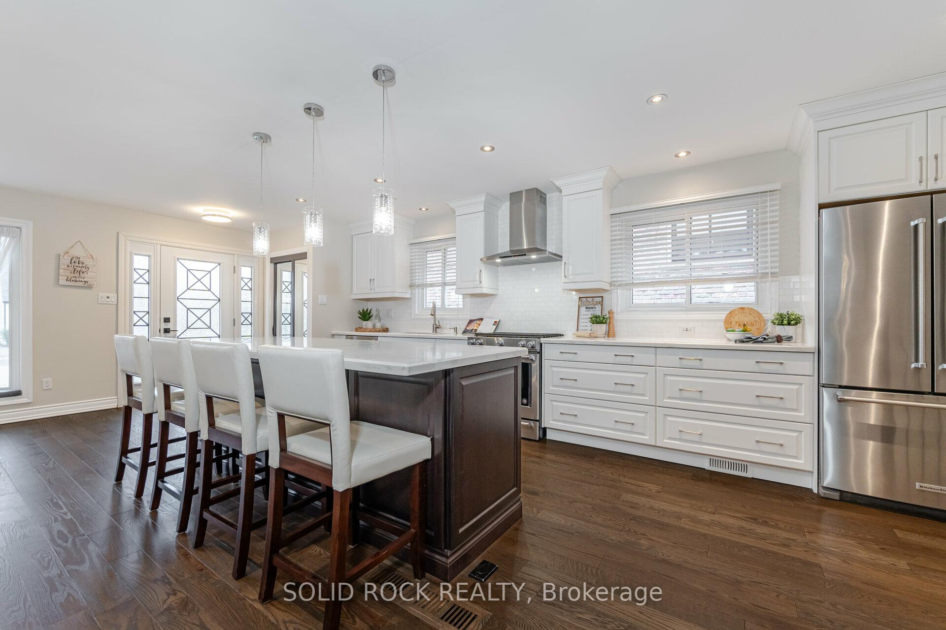 Photo 23 of 30 Pleasantview Avenue, Brampton, Brampton West — HOMEH