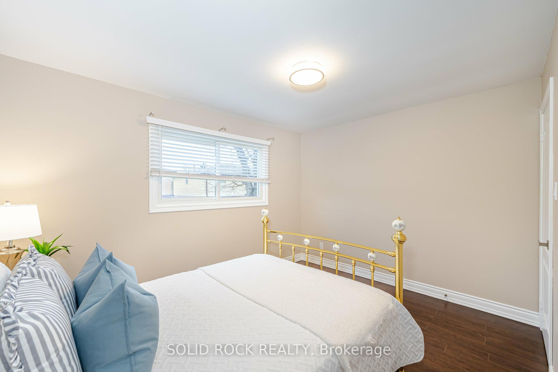 Photo 7 of 30 Pleasantview Avenue, Brampton, Brampton West — HOMEH