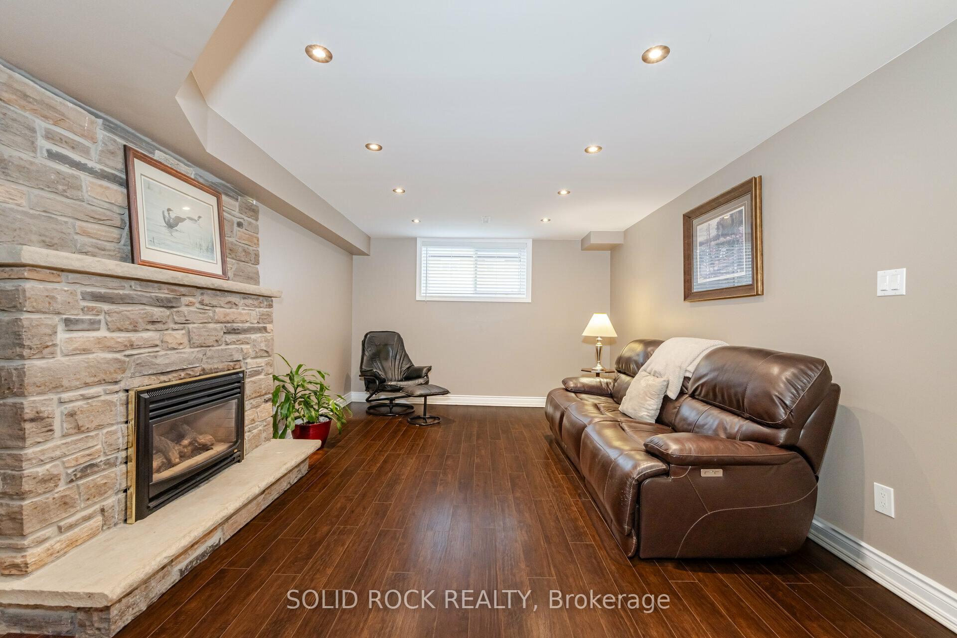 Photo 25 of 30 Pleasantview Avenue, Brampton, Brampton West — HOMEH