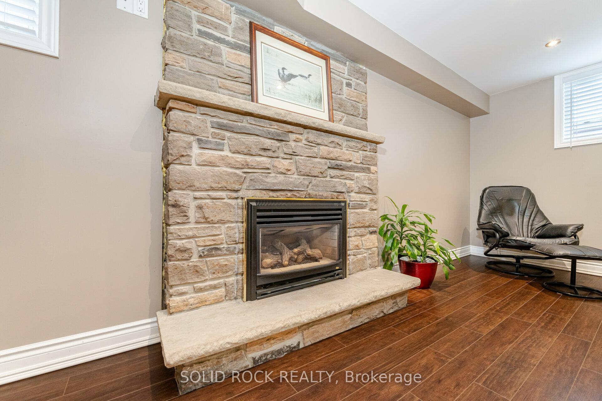 Photo 19 of 30 Pleasantview Avenue, Brampton, Brampton West — HOMEH