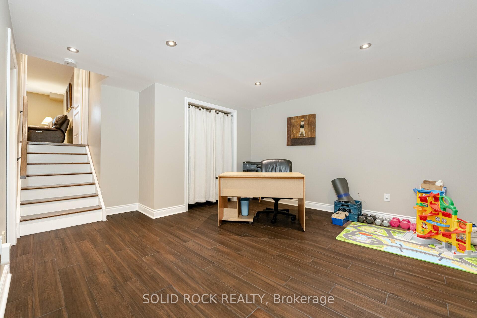 Photo 33 of 30 Pleasantview Avenue, Brampton, Brampton West — HOMEH