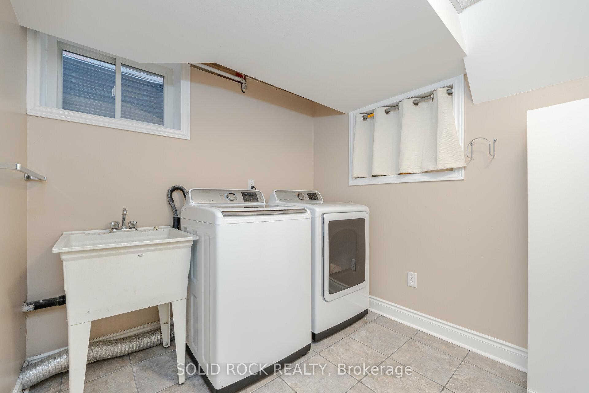 Photo 12 of 30 Pleasantview Avenue, Brampton, Brampton West — HOMEH