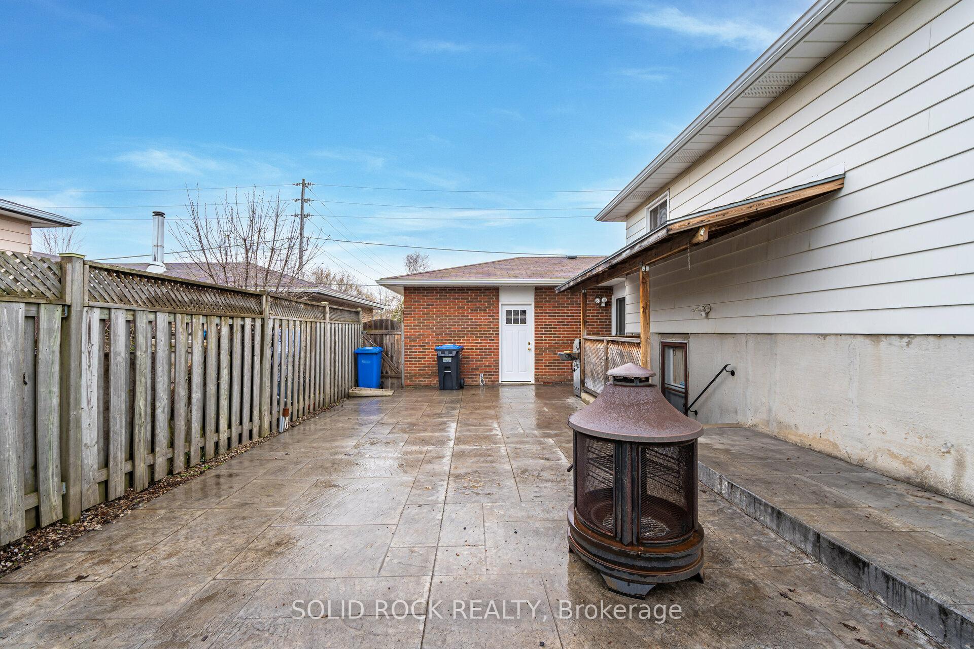 Photo 17 of 30 Pleasantview Avenue, Brampton, Brampton West — HOMEH