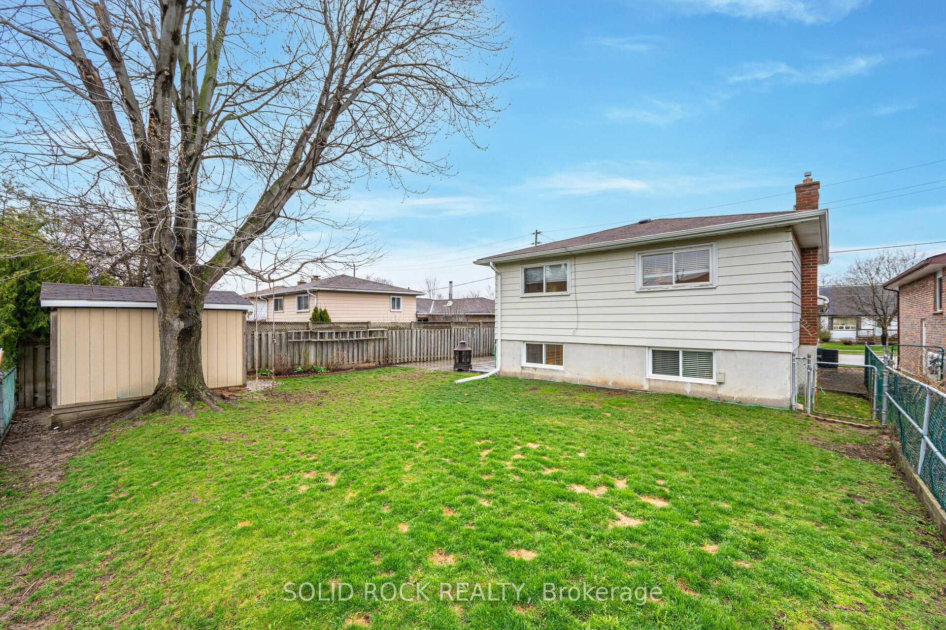 Photo 24 of 30 Pleasantview Avenue, Brampton, Brampton West — HOMEH