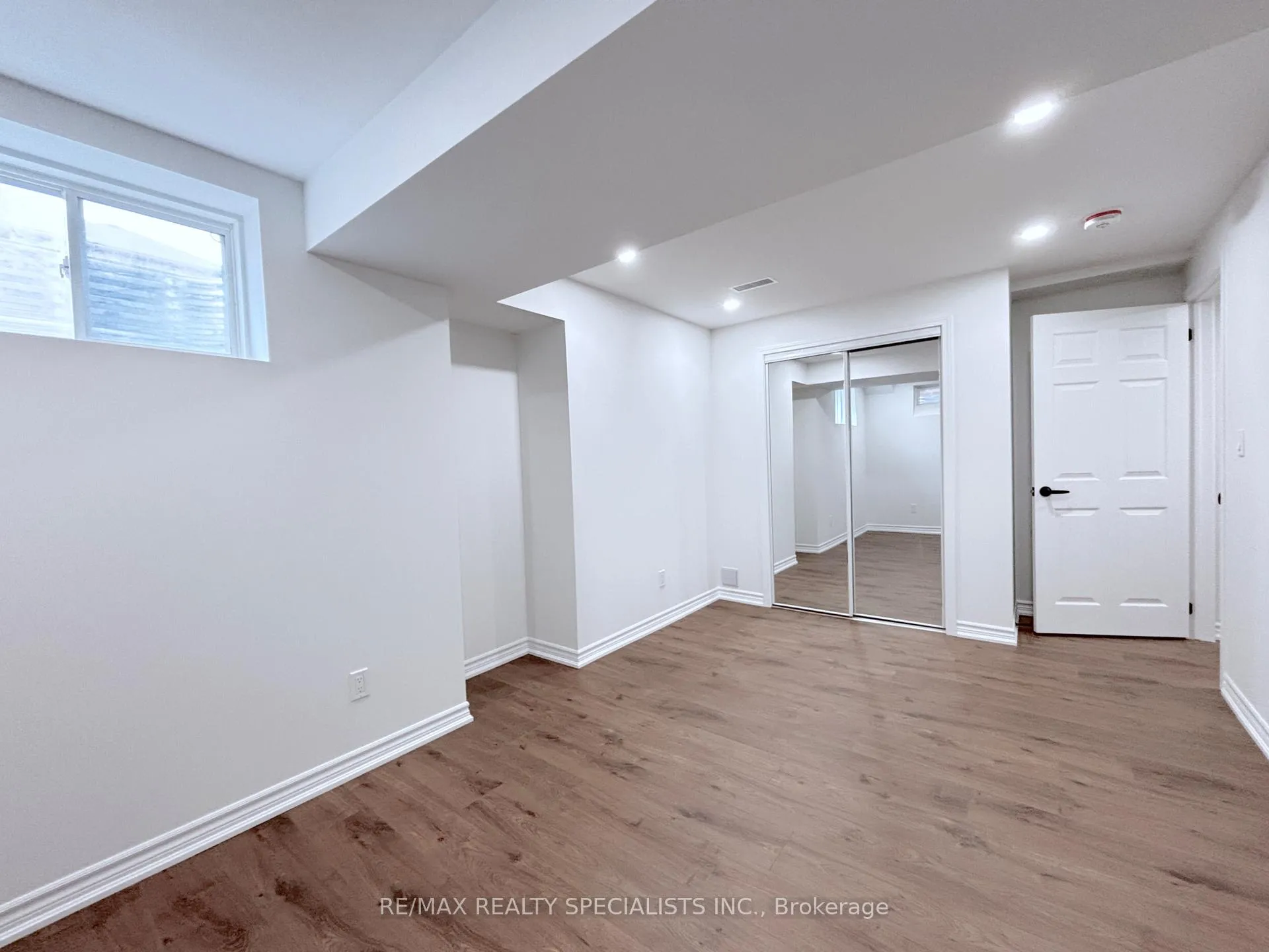 Photo 9 of Unit Lower, 29 Quinton Ridge, Brampton, Bram West — HOMEH