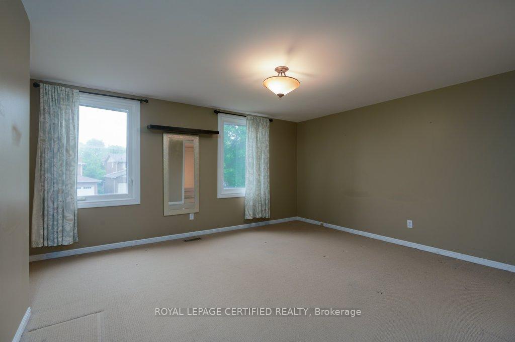 Photo 10 of 94 Reynier Drive, Brampton, Heart Lake East — HOMEH