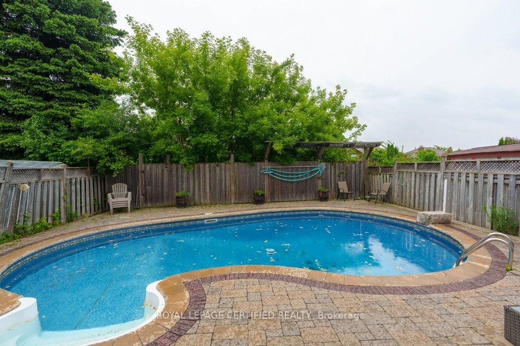 Photo 22 of 94 Reynier Drive, Brampton, Heart Lake East — HOMEH