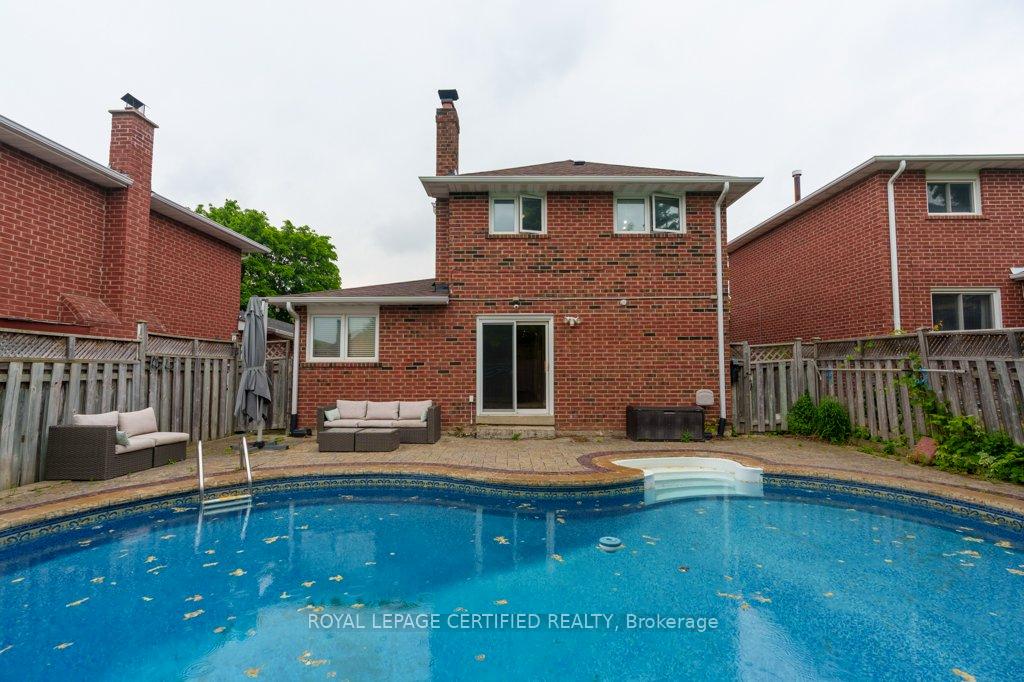 Photo 25 of 94 Reynier Drive, Brampton, Heart Lake East — HOMEH