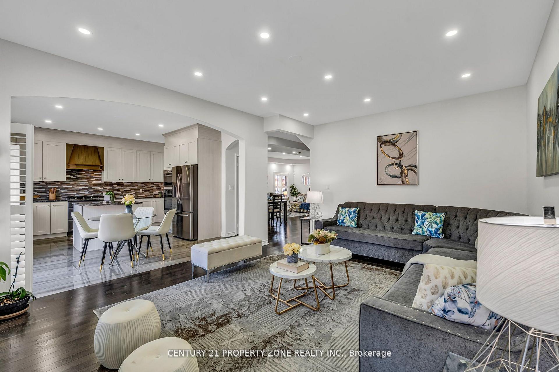 Photo 37 of 8 Young Garden Crescent, Brampton, Credit Valley — HOMEH