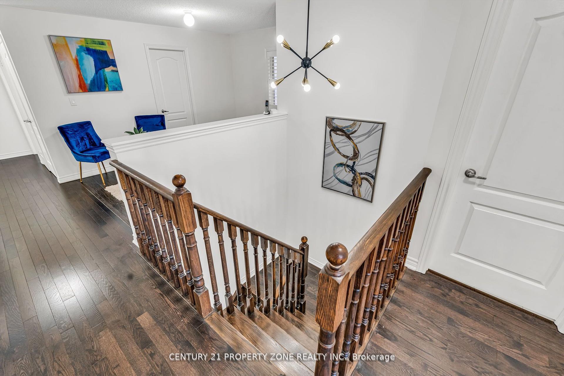 Photo 24 of 8 Young Garden Crescent, Brampton, Credit Valley — HOMEH